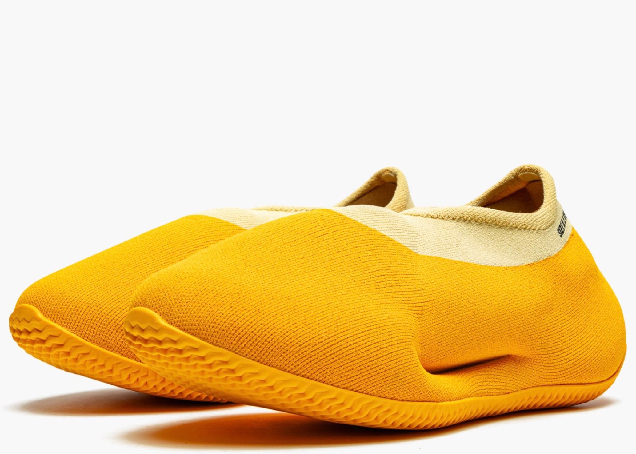Adidas Yeezy Knit RNR Sulfur Hype Clothinga