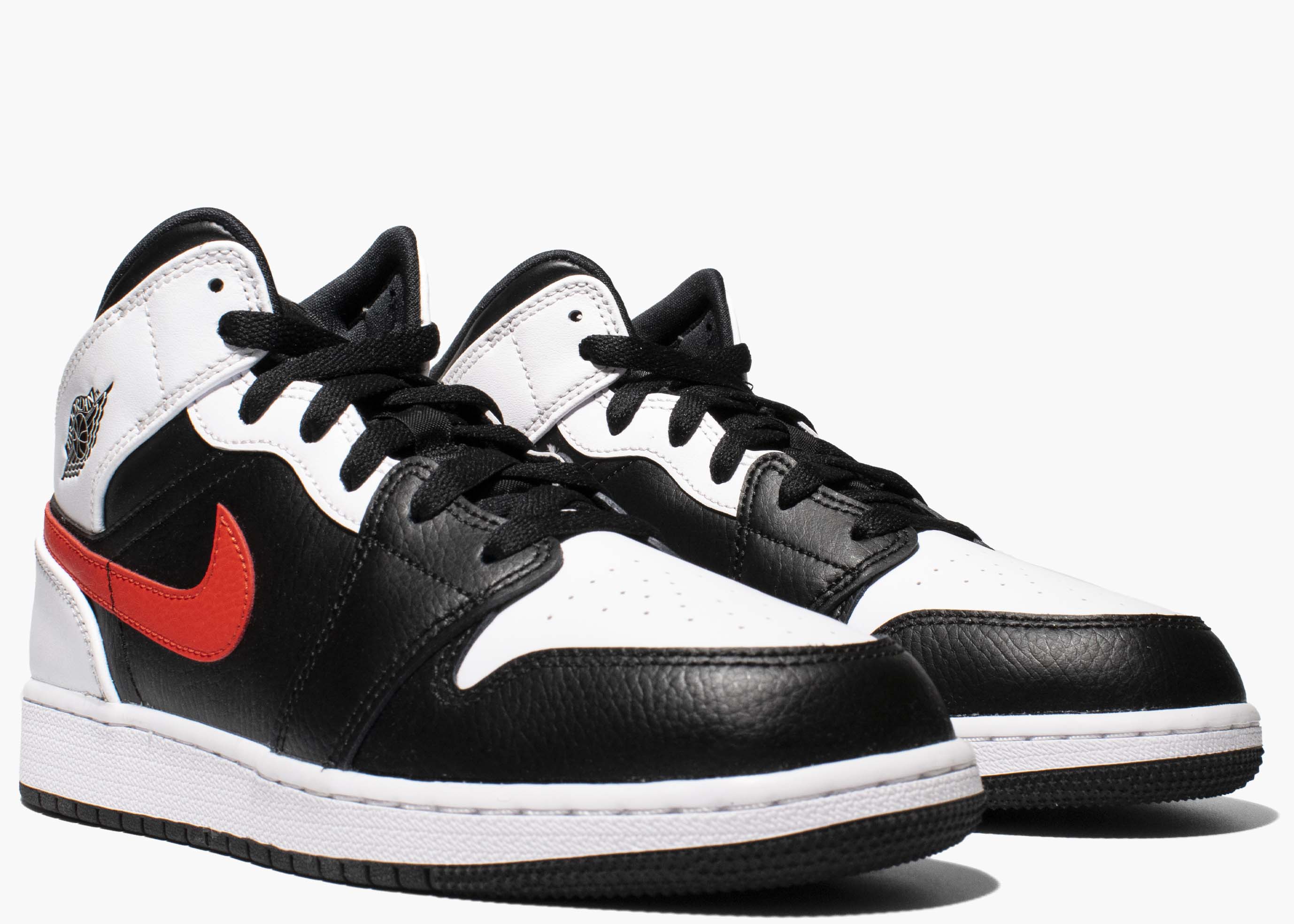Jordan 1 Mid White Black Chile Red (GS) 554725-075 Hype Clothinga Limited Edition
