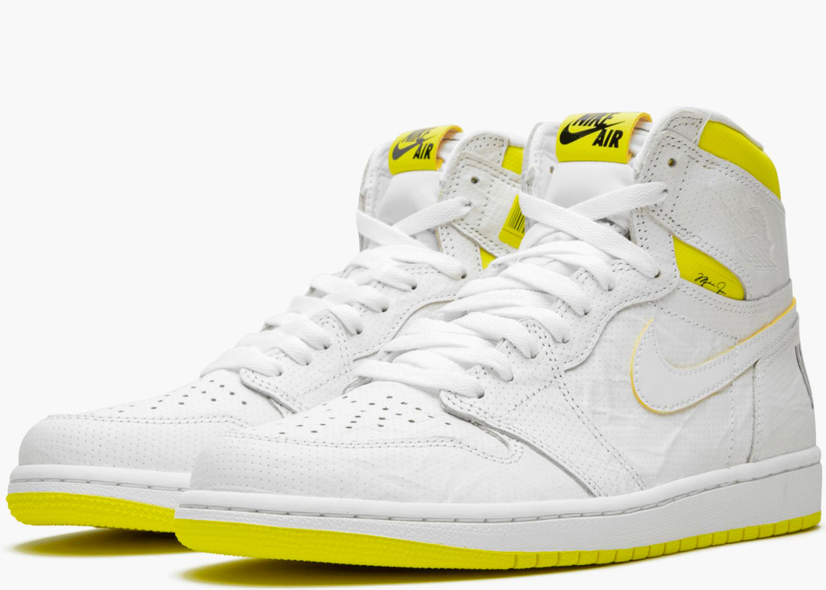 NIKE AIR JORDAN 1 RETRO HIGH FIRST CLASS FLIGHT WHITE 555088-170 HYPE CLOTHINGA LIMITED EDITION