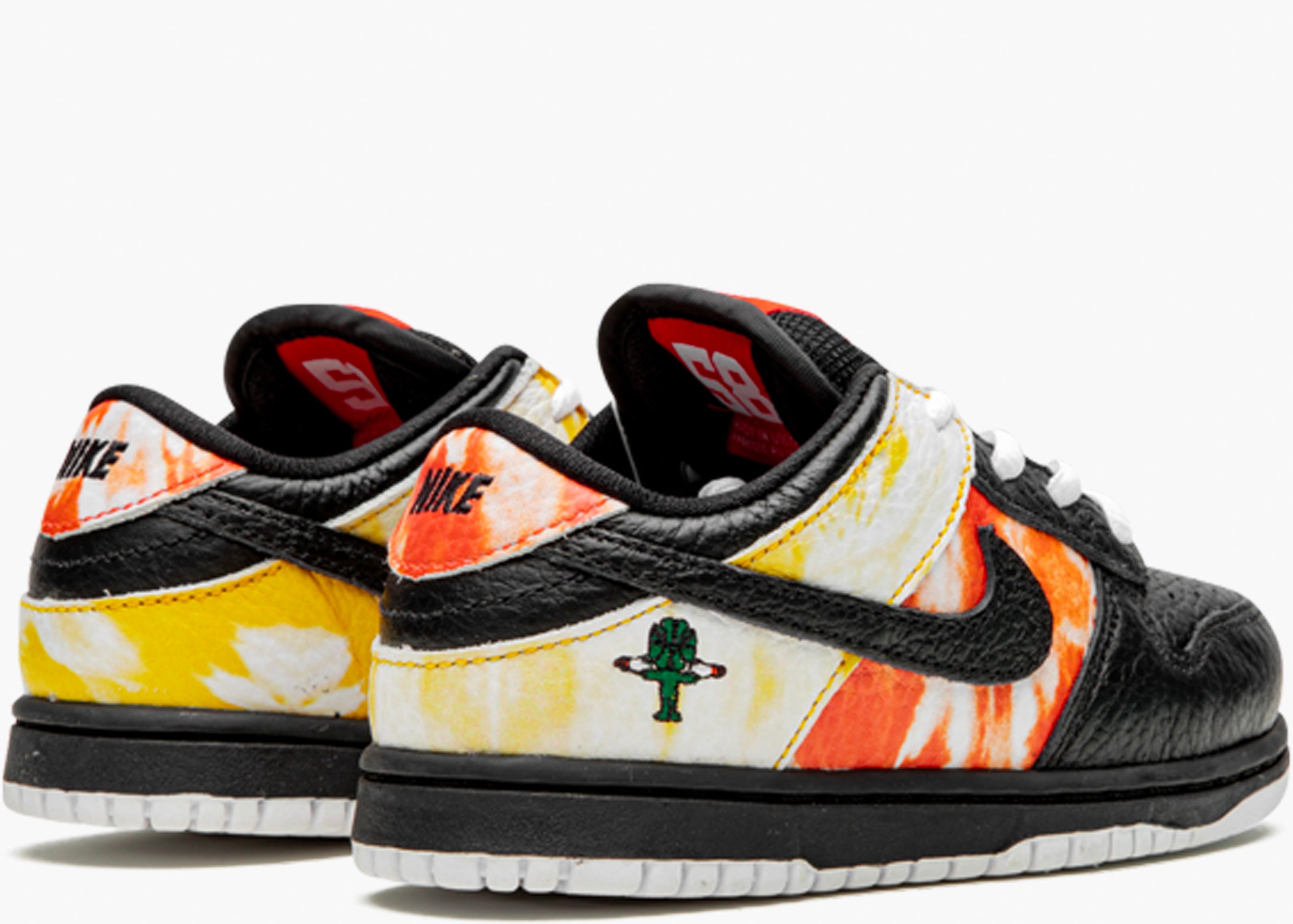 NIKE DUNK SB LOW ROSWELL RAYGUNS BQ6832-001 HYPE CLOTHINGA LIMITED EDITION