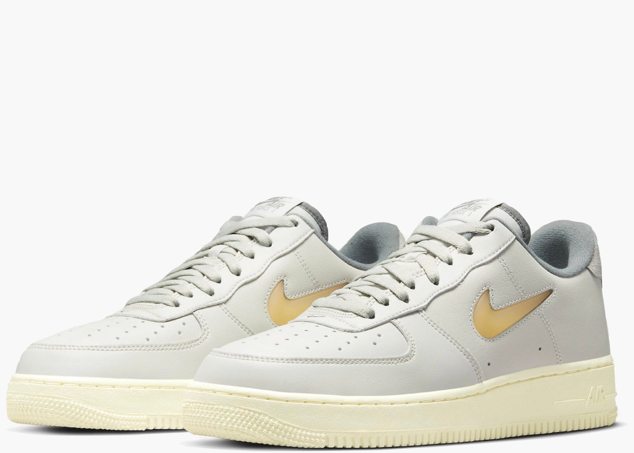 Nike Air Force 1 Low '07 Jewel Light Bone Coconut Milk Hype Clothinga Limited Edition