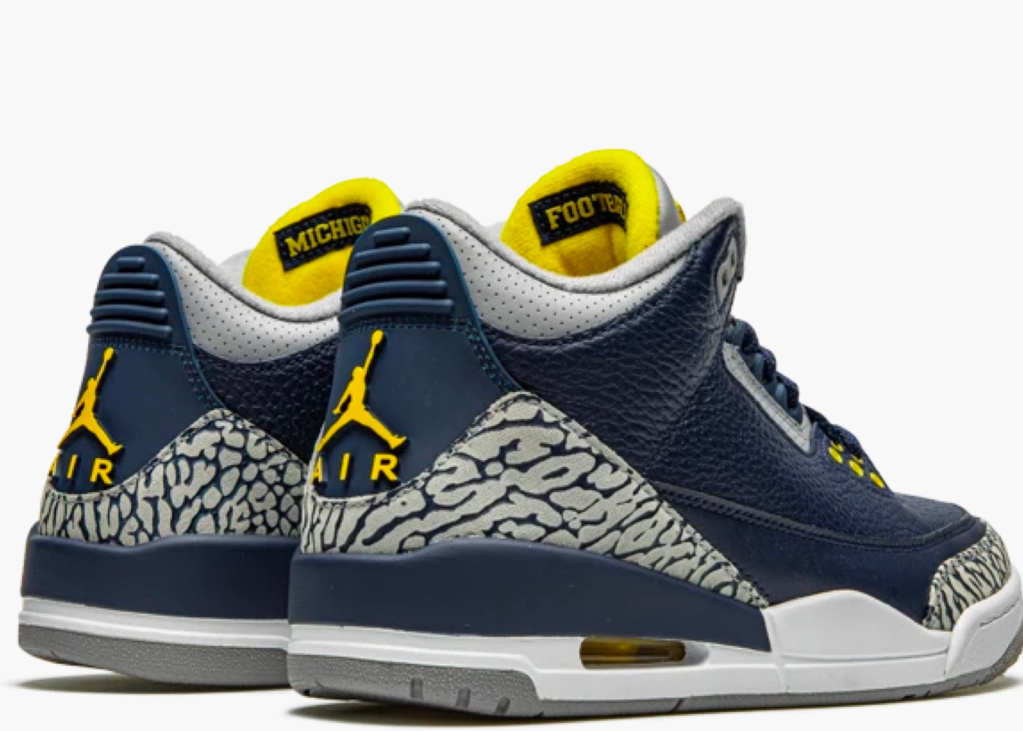 Nike Air Jordan 3 Retro Michigan PE AJ3820064 Hype clothinga Limited Edition