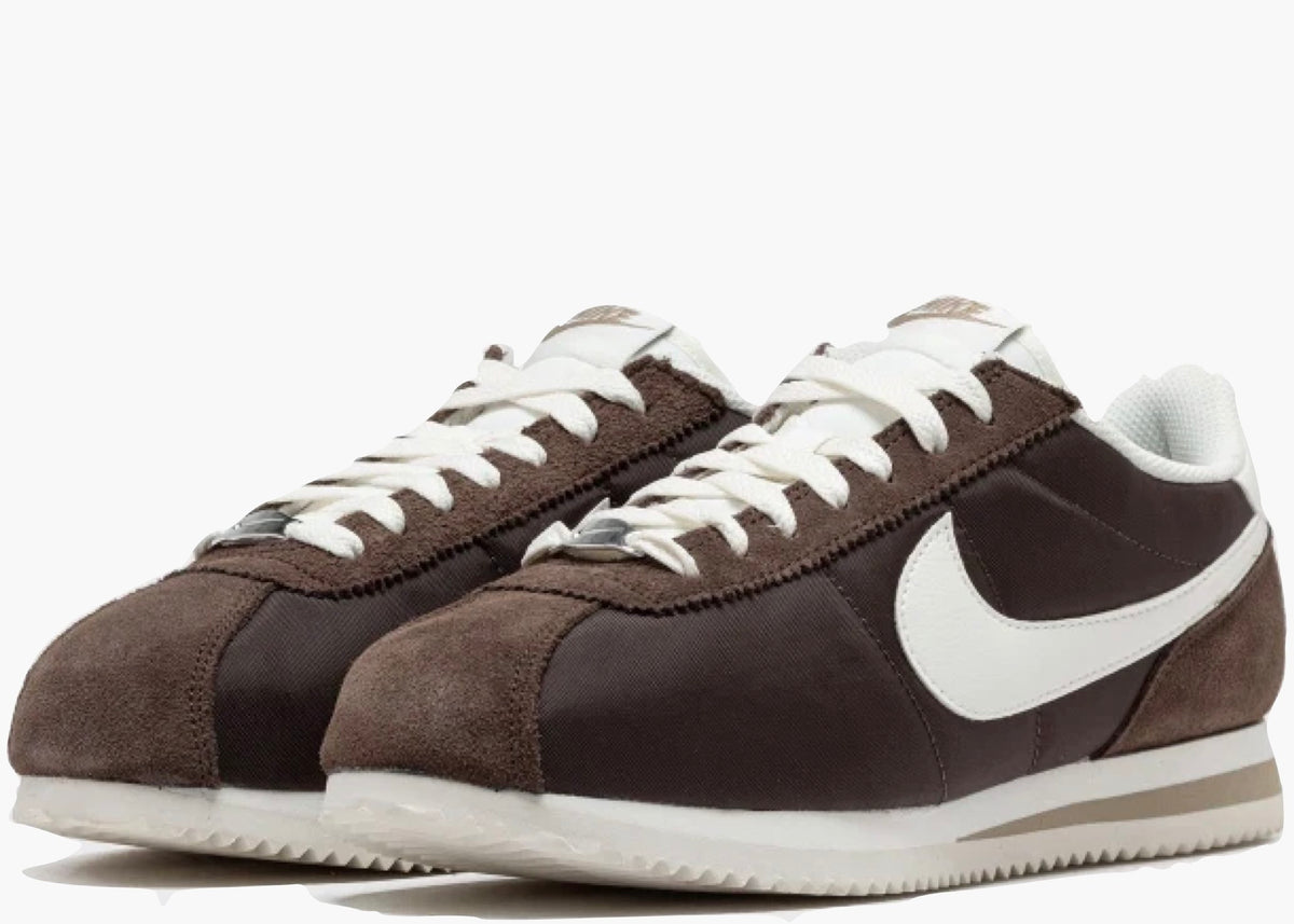 Nike Cortez Baroque Brown (W)
DZ2795-200 Hype Clothinga limited Edition