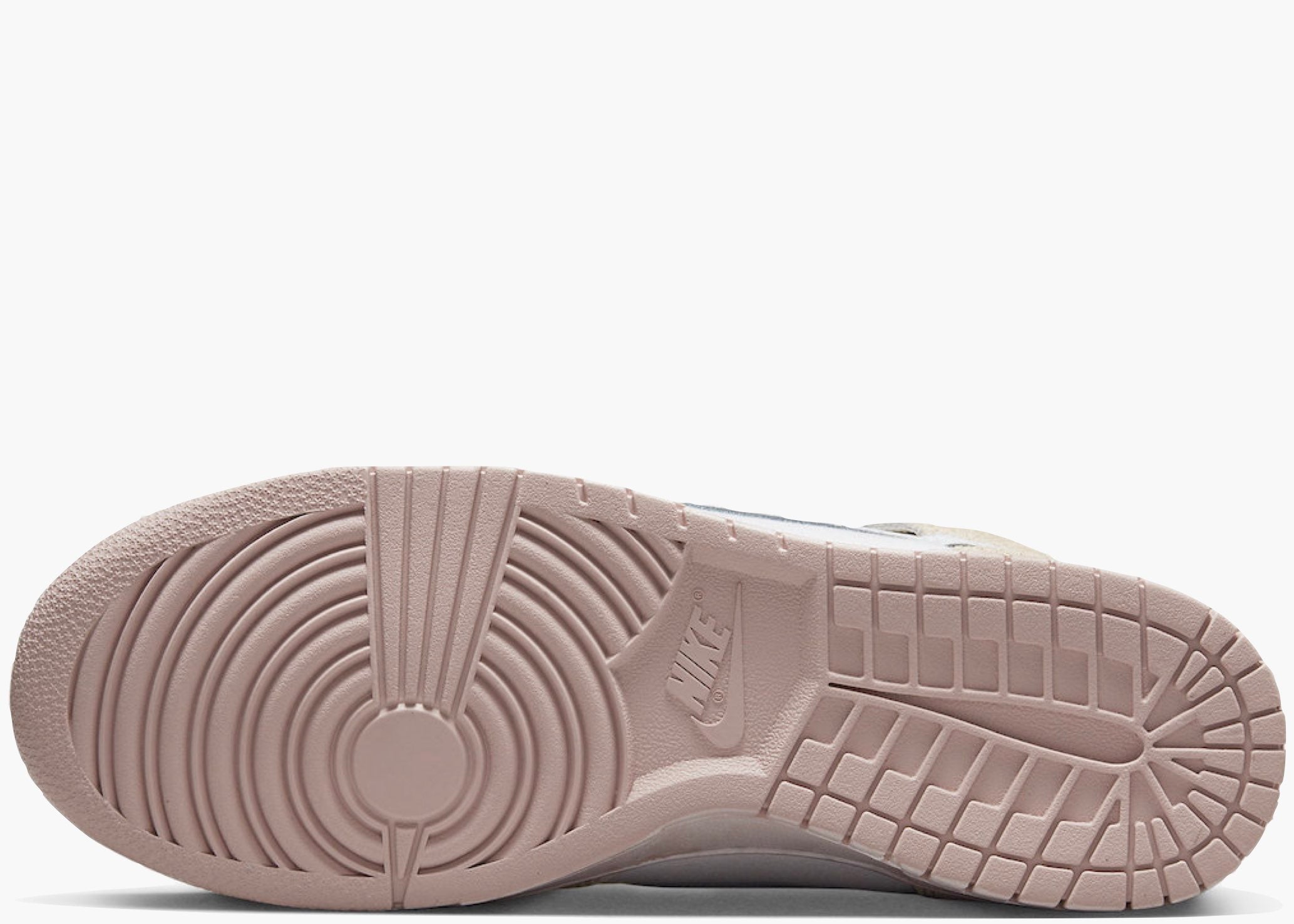 Nike Dunk High Retro PRM Cracked Leather Swoosh Hype Clothinga Limited Edition