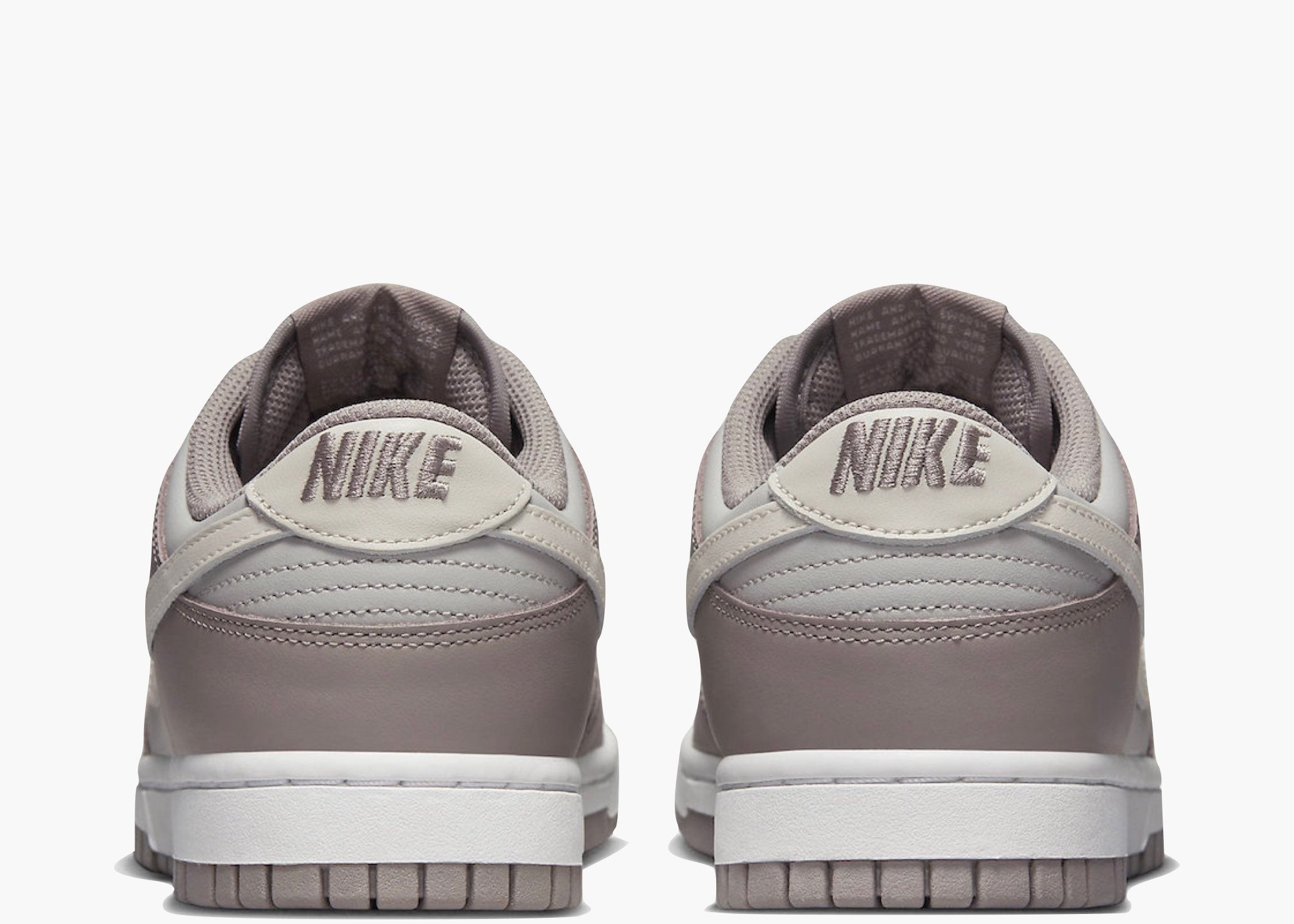 Nike Dunk Low Bone Beige (W)
FD0792-001 Hype Clothinga Limited Edition