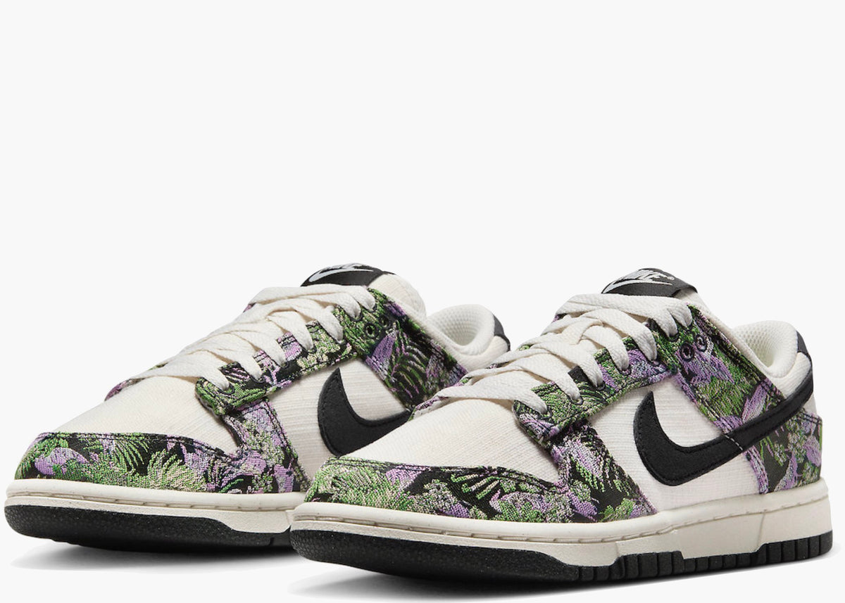 Nike Dunk Low Floral Tapestry (W) FN7105-030 Hype Clothinga Limited Edition