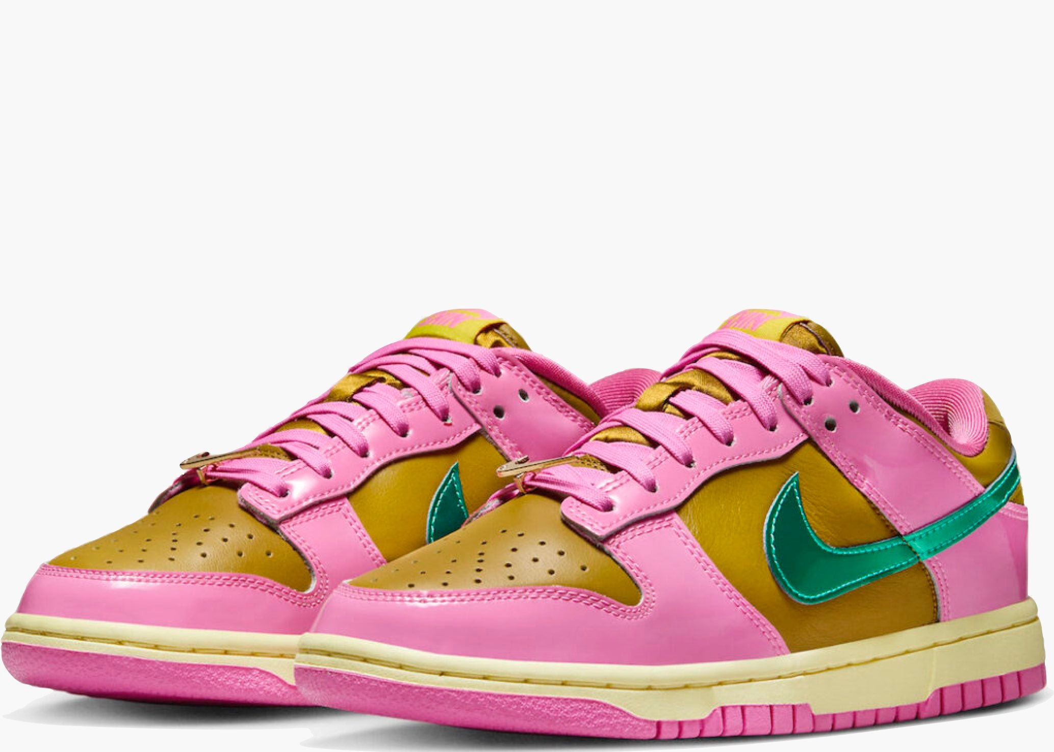 Nike Dunk Low QS
Parris Goebel (W)FN2721-600 Hype Clothinga Limited Edition