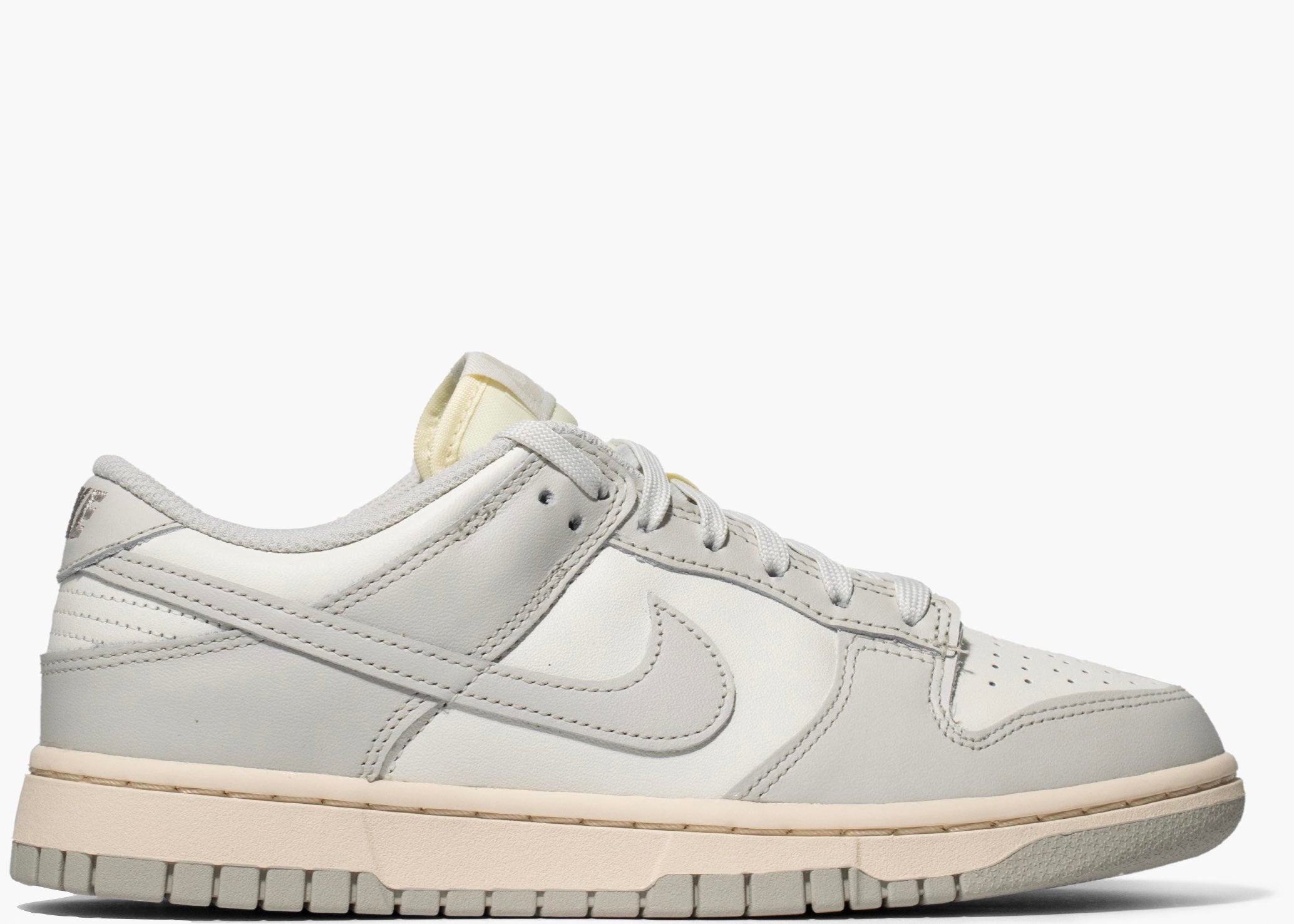 Nike Dunk Low Sail Light Bone (W) DD1503-107 Hype Clothinga Limited Edition