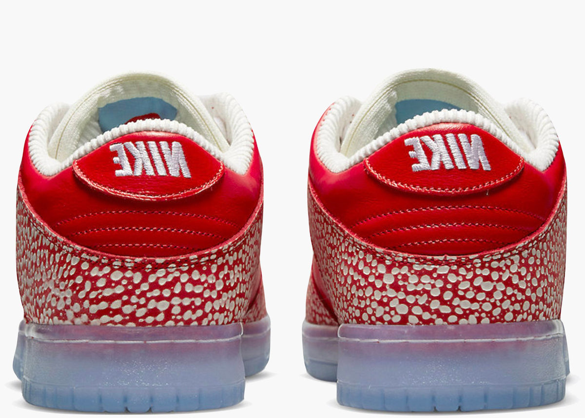 Nike Dunk SB Low Stingwater Magic Mushroom