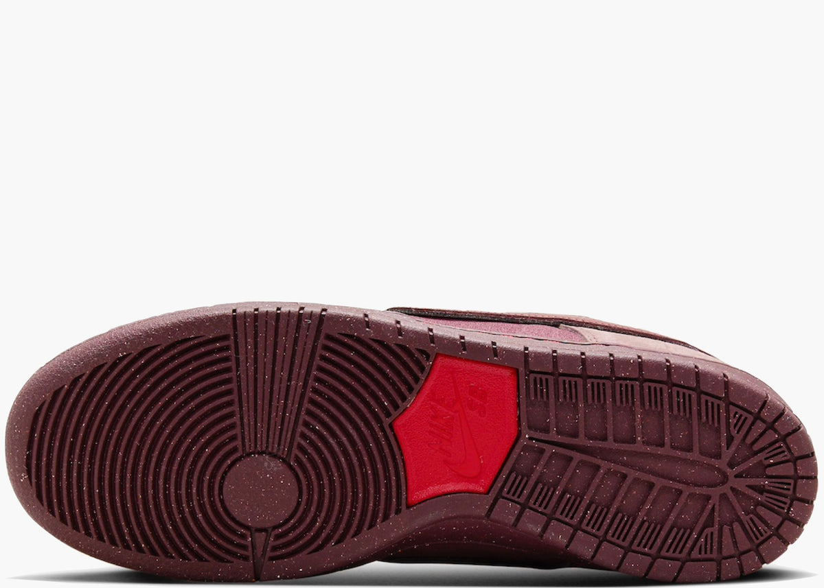 Nike SB Dunk Low City Of Love Burgundy Crush FN0619-600 Hype Clothinga Limited Edition