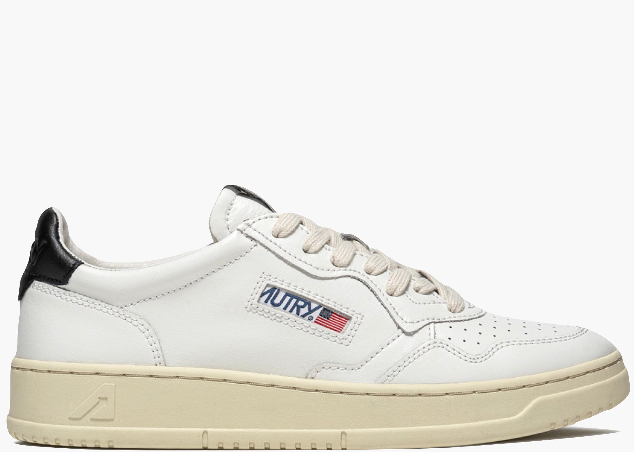 Autry Medalist Leather Low White Black Tab (W) AULW-LL22 Hype Clothinga Limited Edition