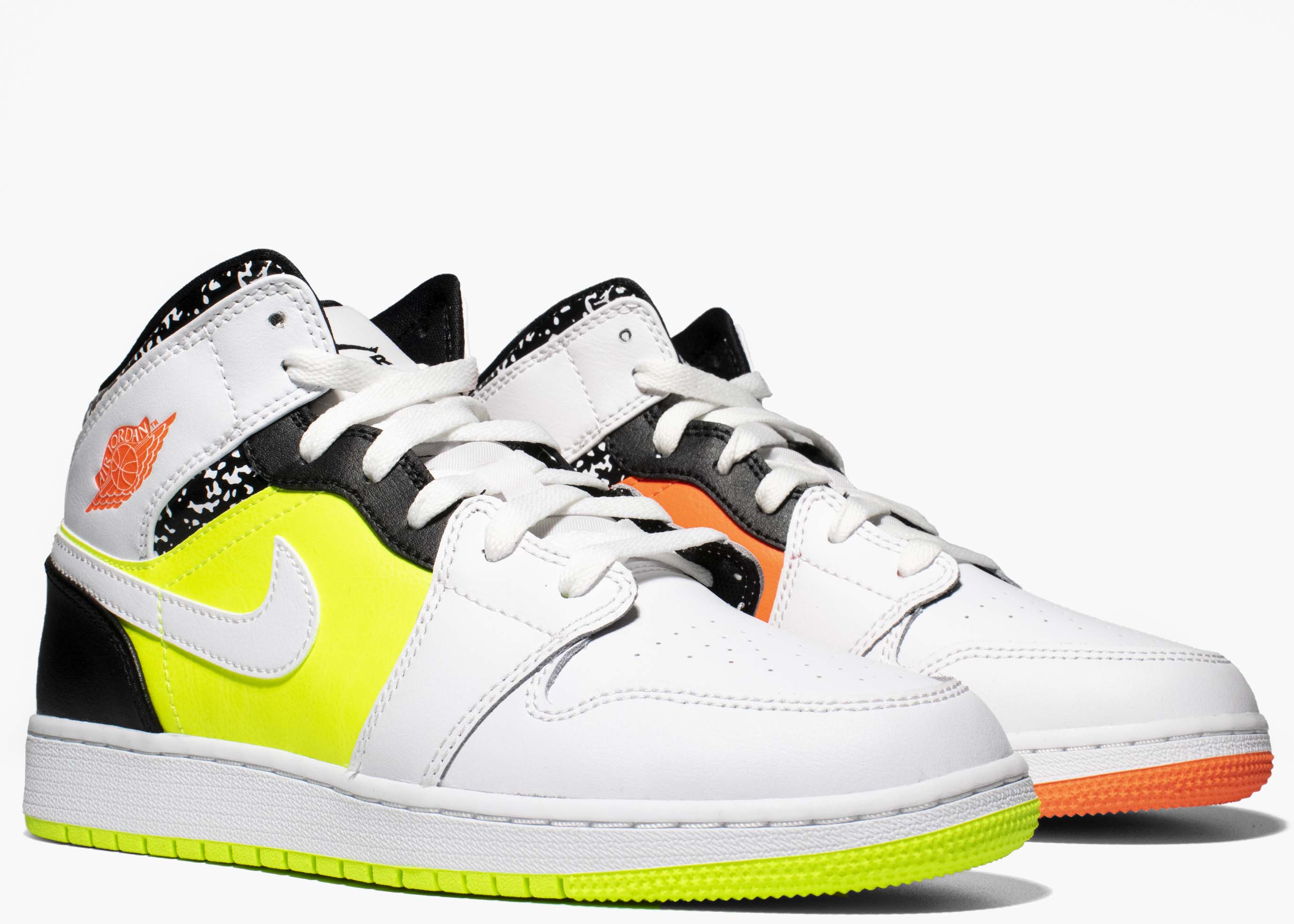 Jordan 1 Mid Composition Notebook (GS) 554725-870 Hype Clothinga Limited Edition