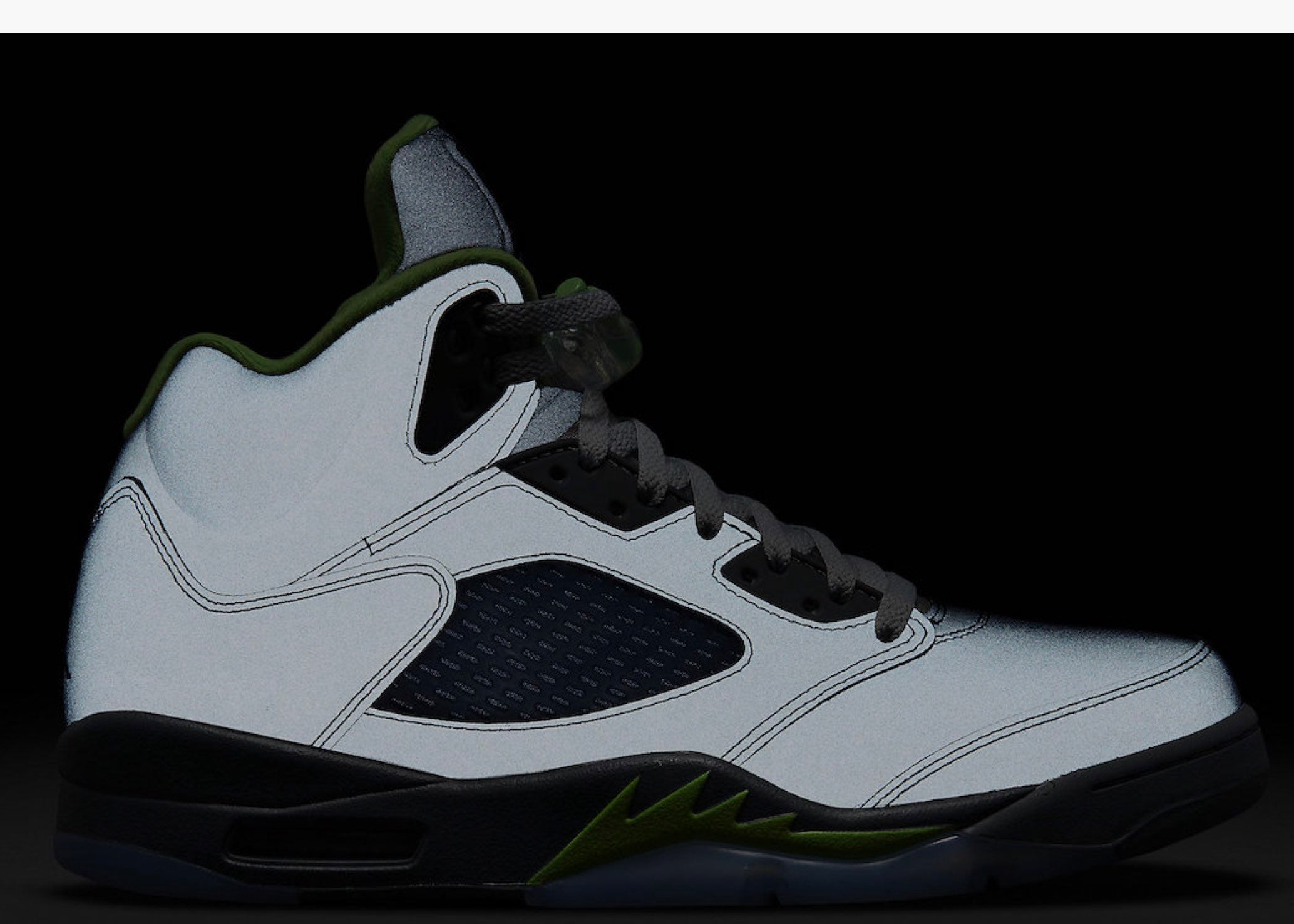 Jordan 5 Retro
Green Bean (2022) Hype Clothinga Limited Edition
