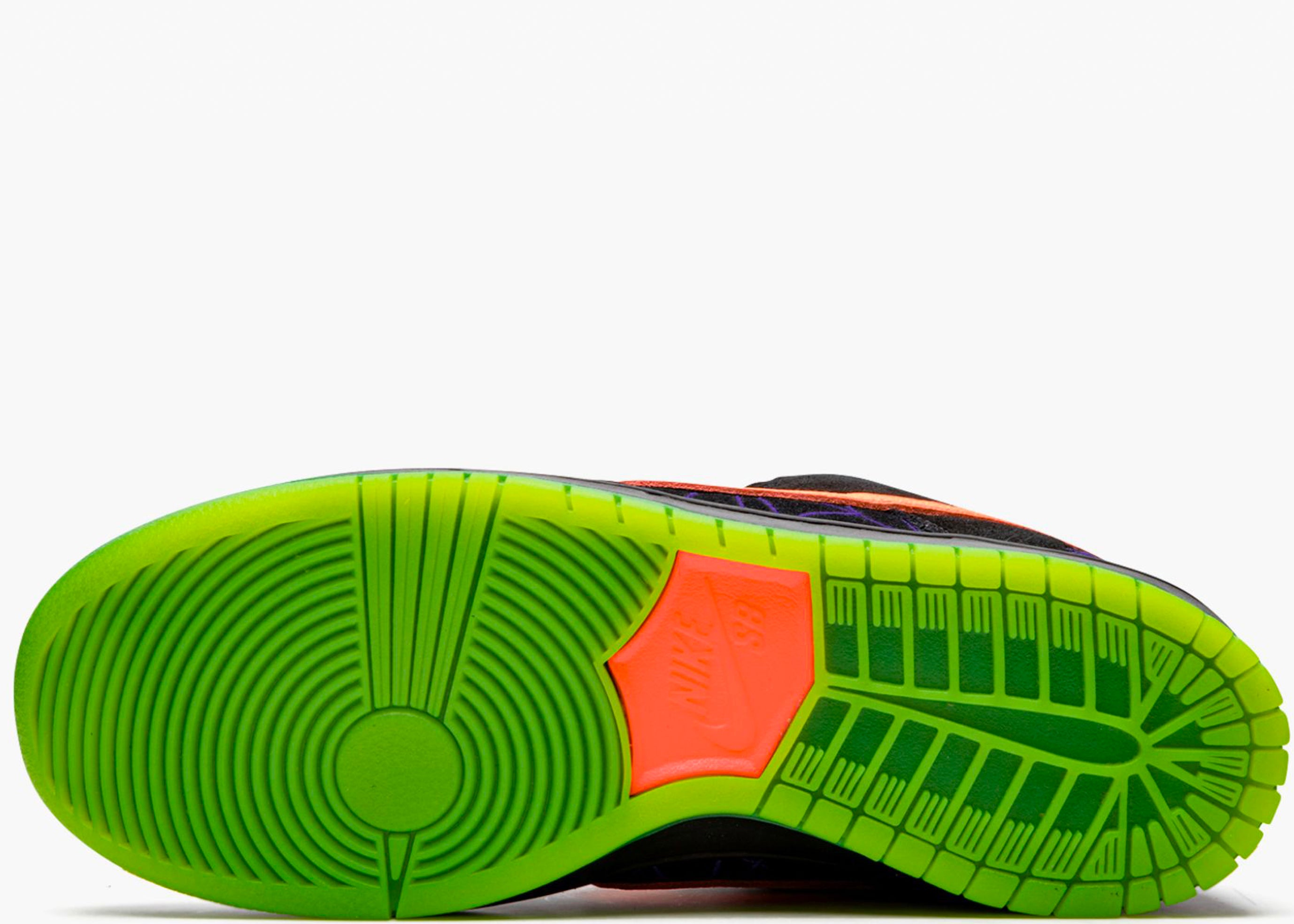 NIKE DUNK SB LOW PRO “NIGHT OF MISCHIEF” BQ6817-006 HYPE CLOTHINGA LIMITED EDITION