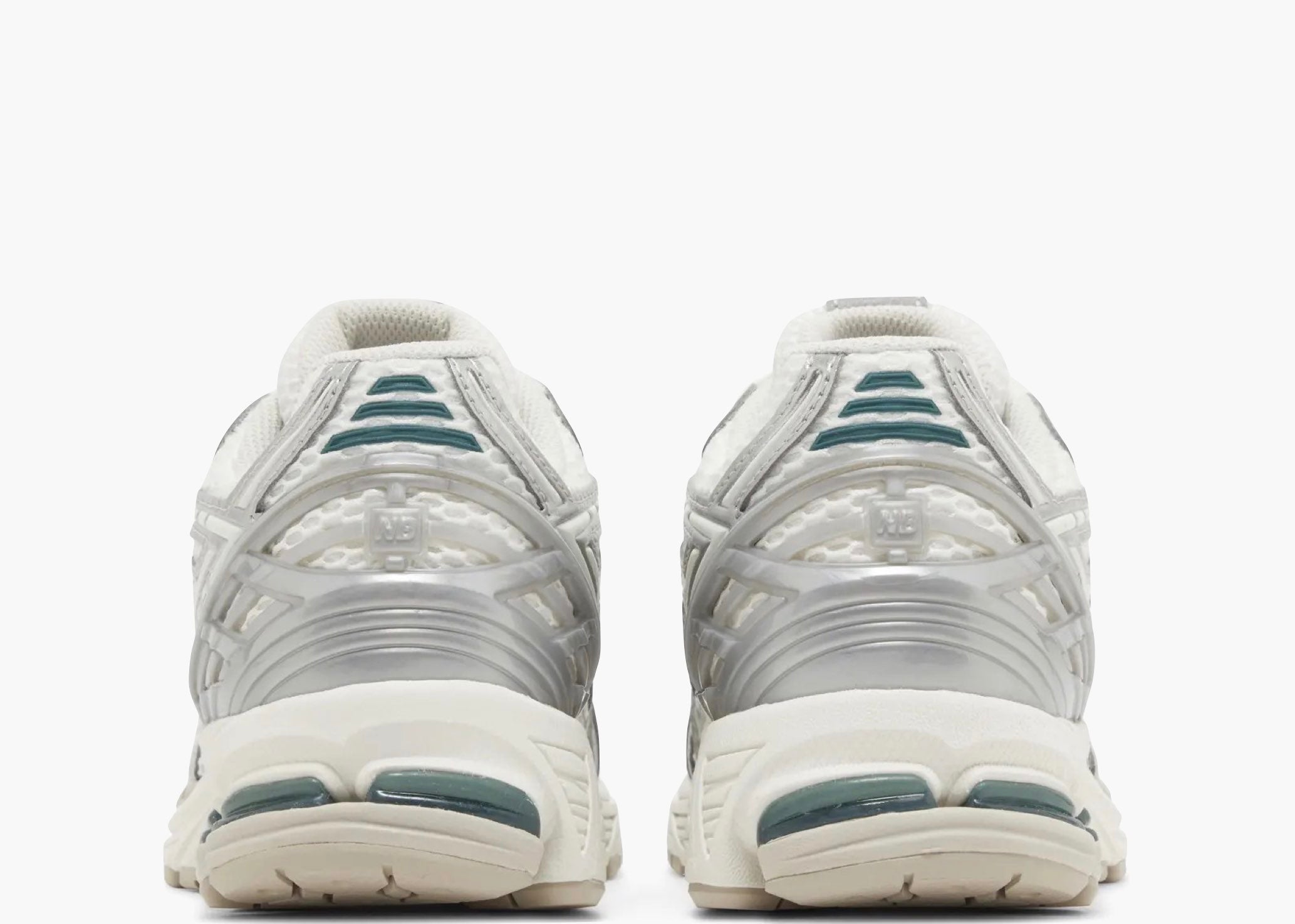 New Balance 1906R Silver Metallic Sea Salt M1906REE Hype Clothinga Limited Edition