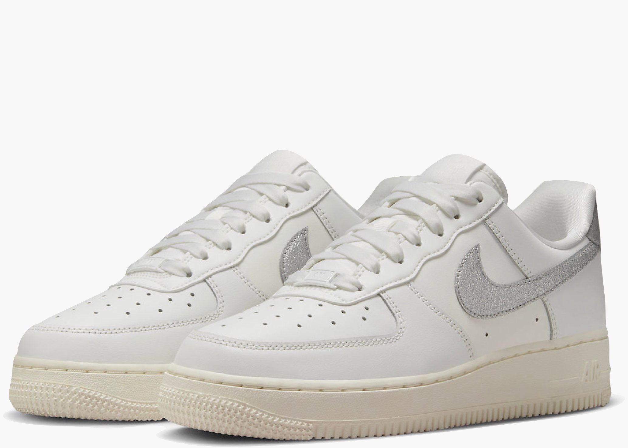 Nike Air Force 1 '07 Summit White Sail White Metallic Silver DQ7569-100 Hype Clothinga Limited Edition