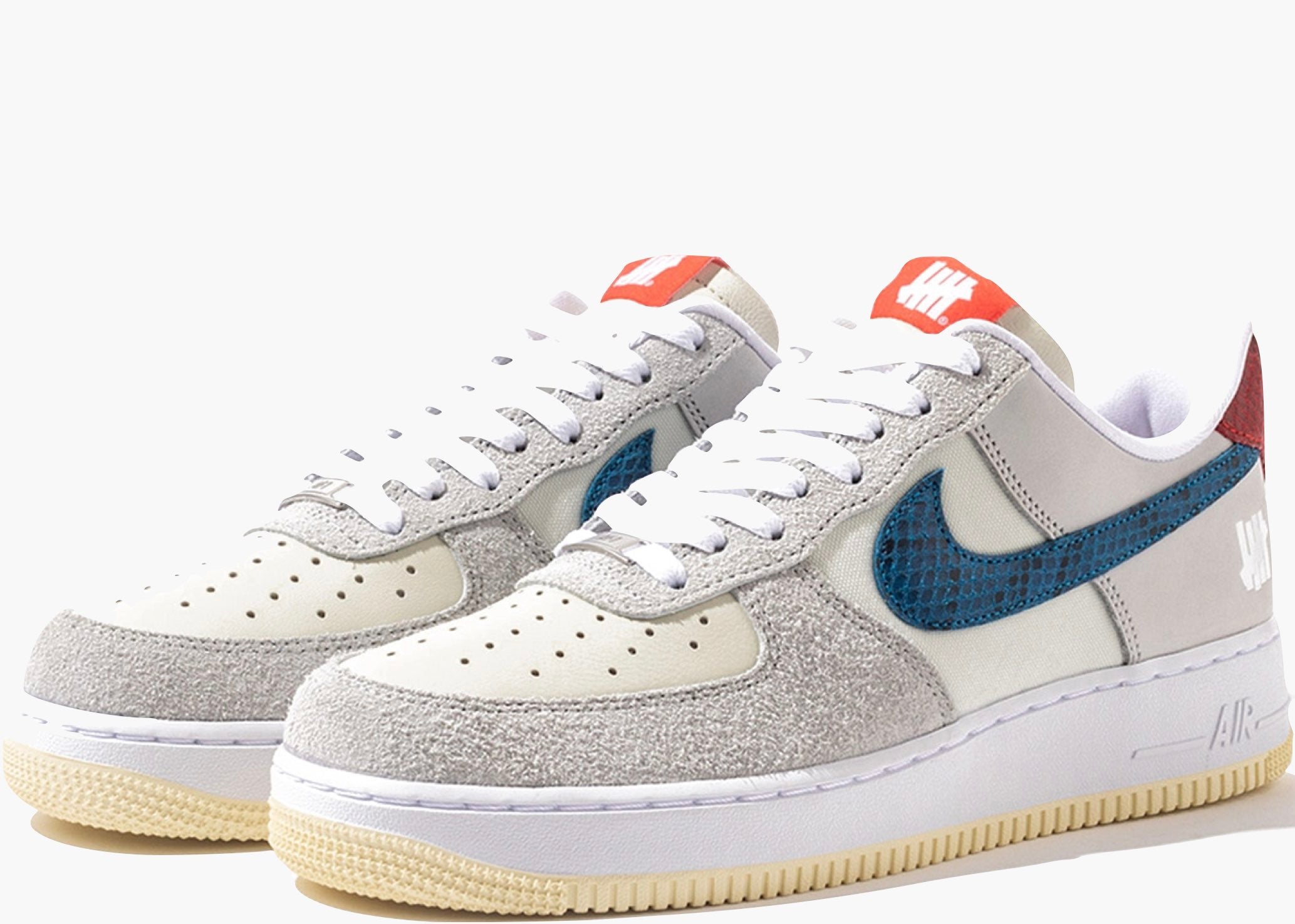 Nike Air Force 1 Low Undefeated 5 On It Dunk vs. AF1