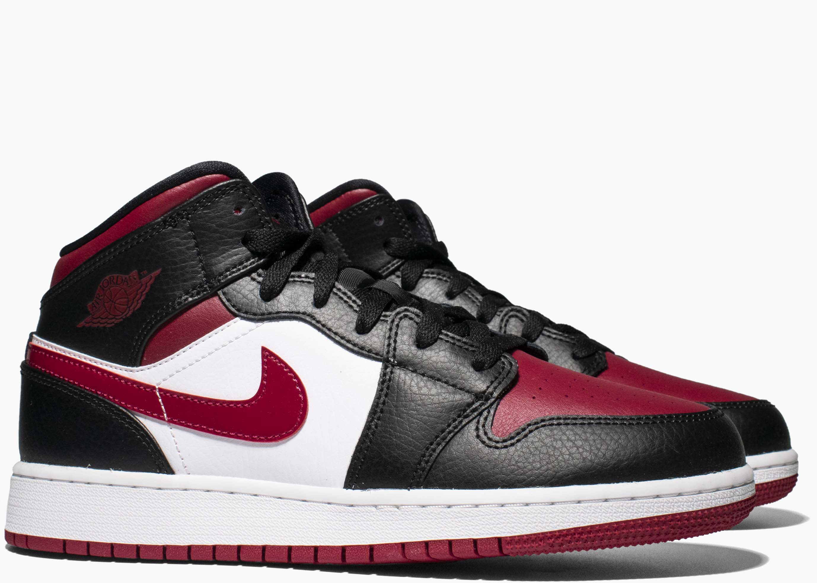 Nike Air Jordan 1 Mid Bred Toe (GS) 554725-066 Hype Clothinga Limited Edition