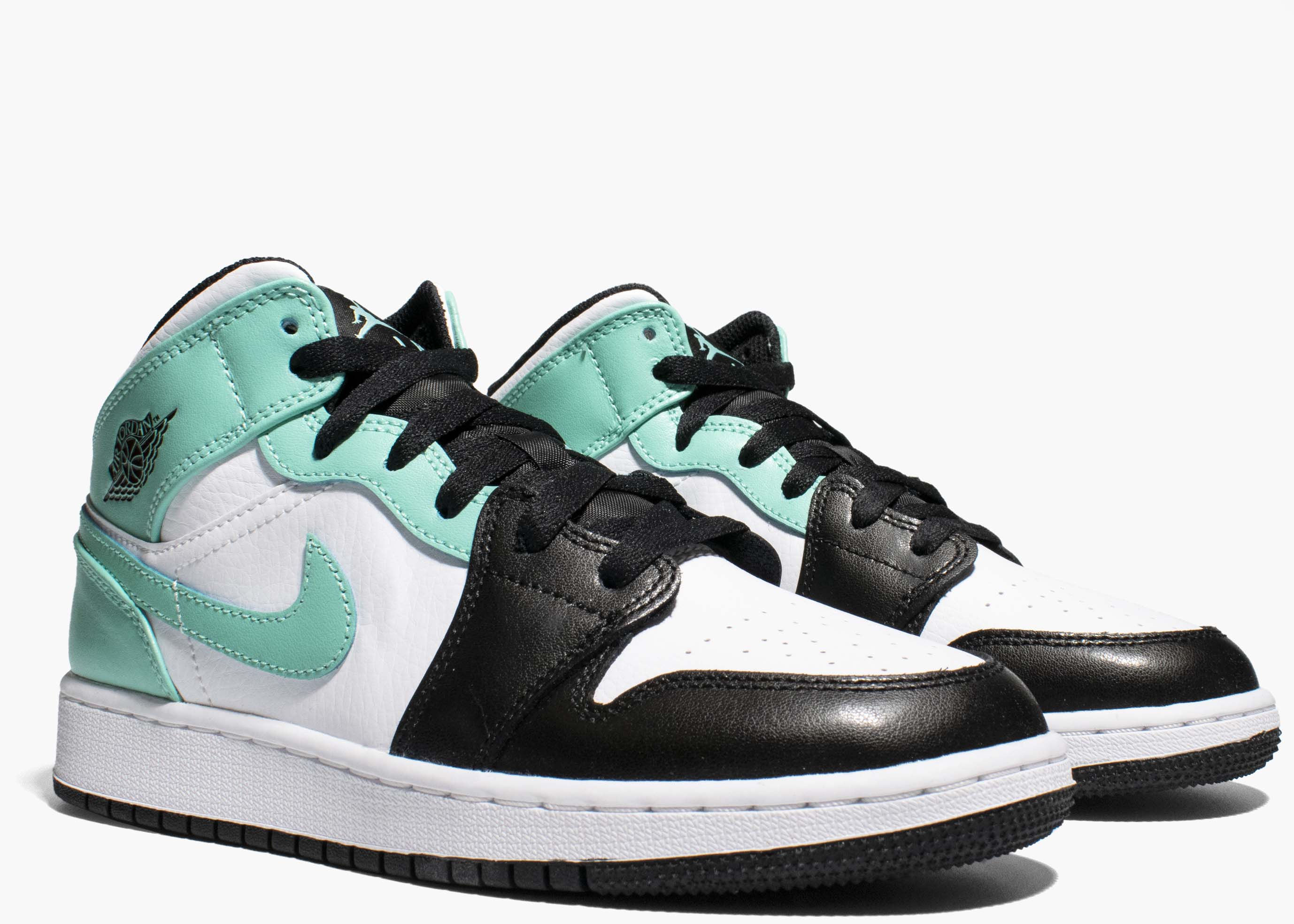 Nike Air Jordan 1 Mid Igloo (GS) 554725-132 Hype Clothinga Limited Edition