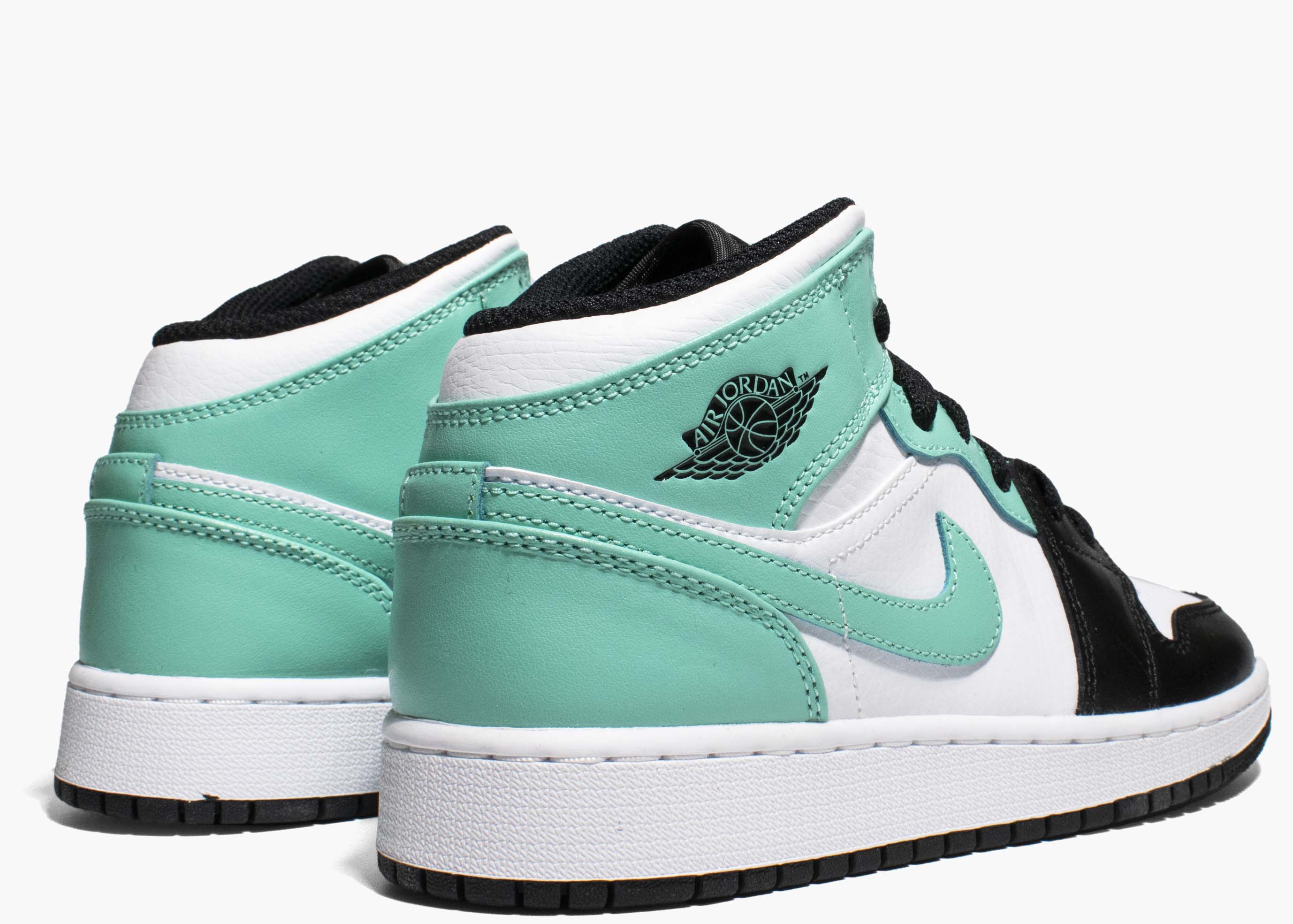 Nike Air Jordan 1 Mid Igloo (GS) 554725-132 Hype Clothinga Limited Edition