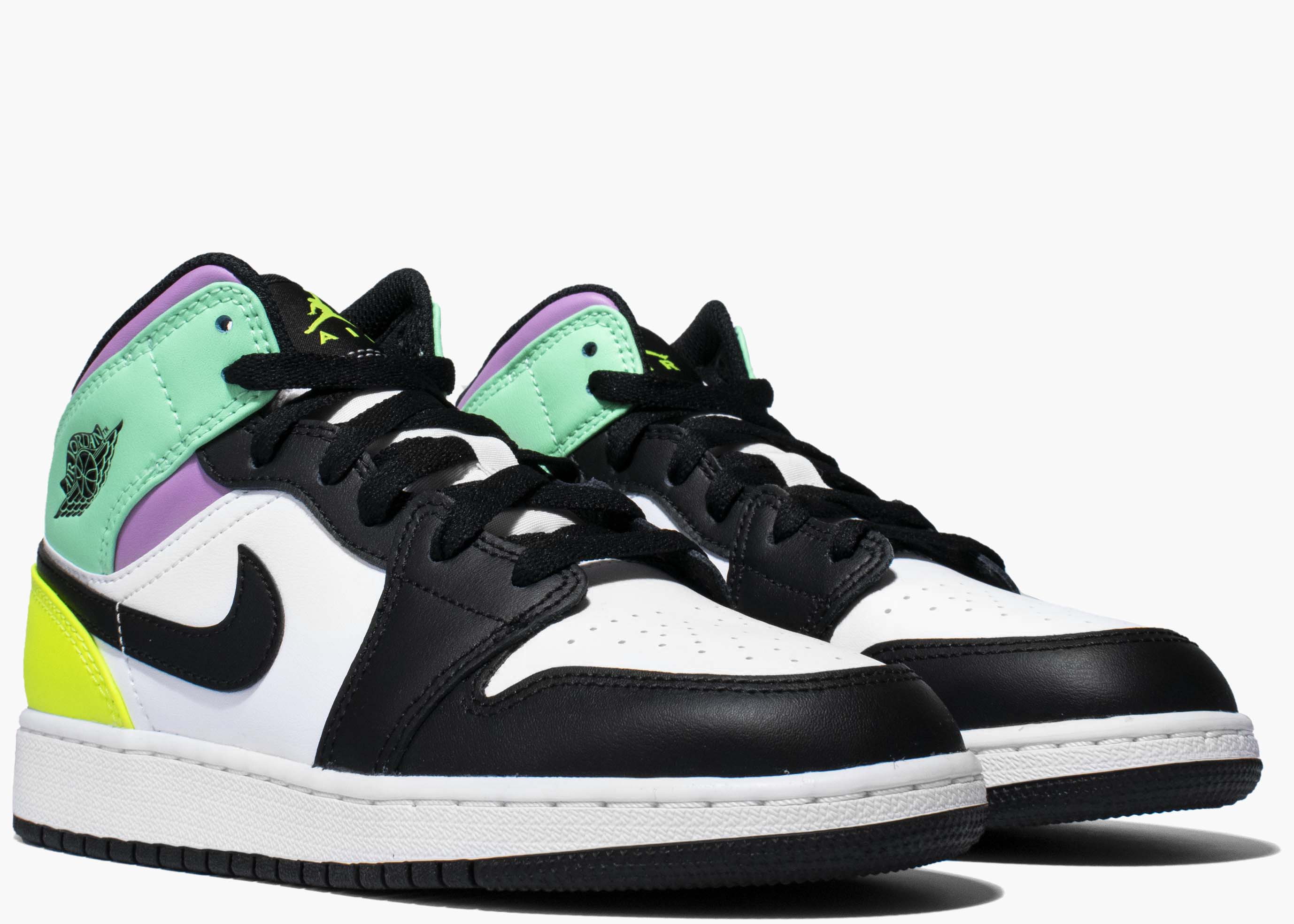 Nike Air Jordan 1 Mid Pastel Black Toe (GS) 554725-175 Hype Clothinga Limited Edition