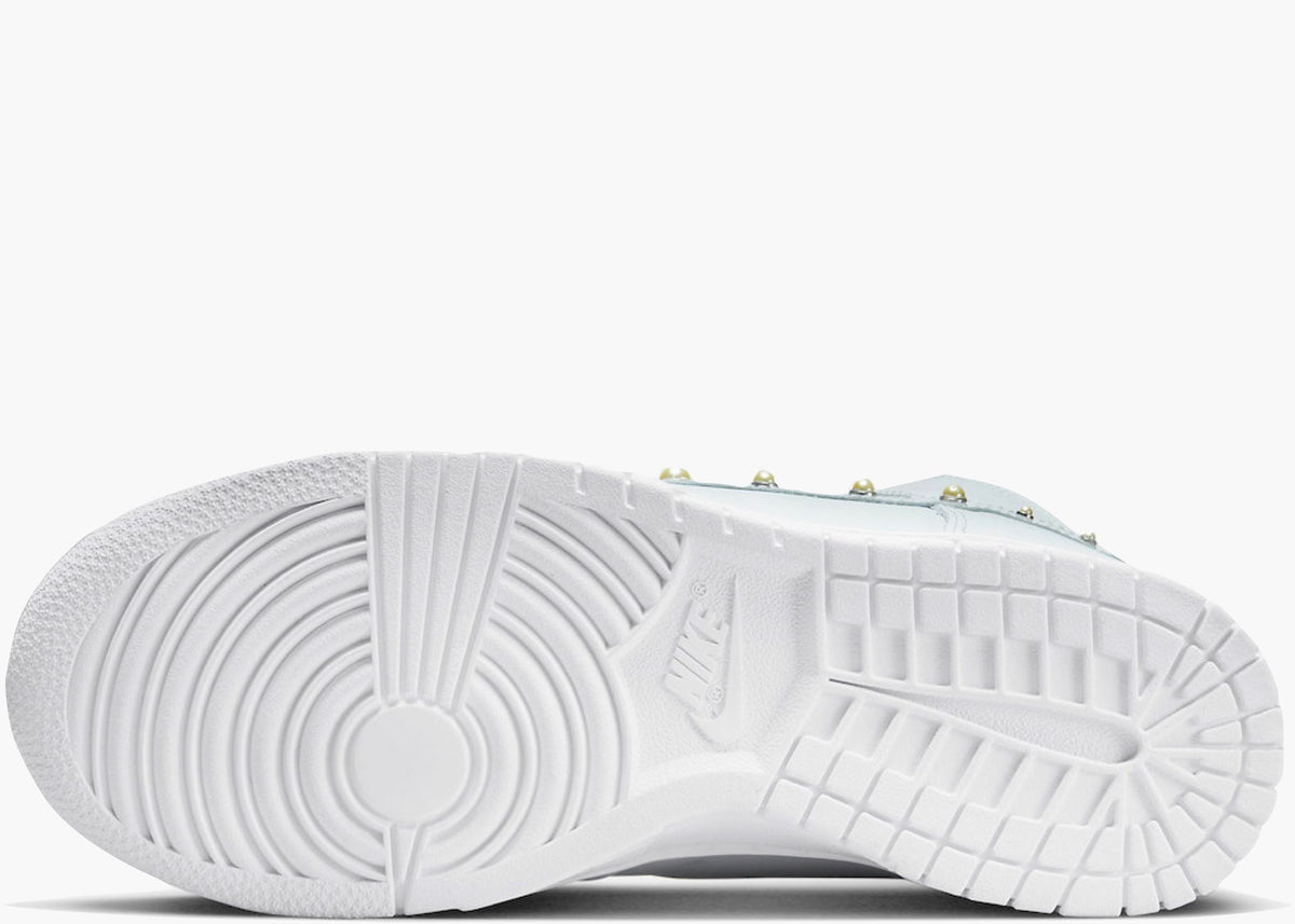 Nike Dunk High SE Pearl Pure Platinum (Women's) DR5488-001 Hype Clothinga Limited Edition