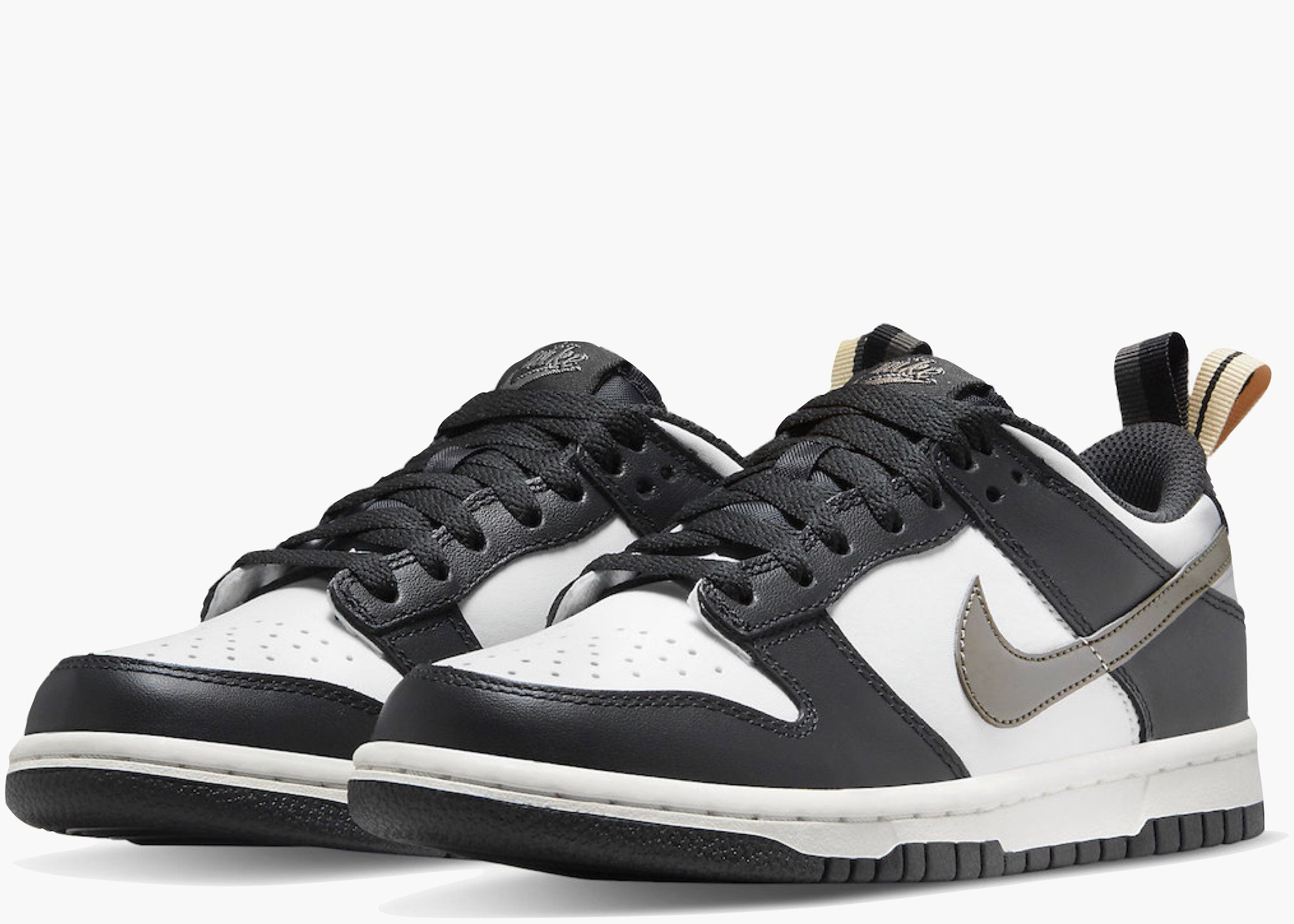 Nike Dunk Low Black White Metallic (GS) Hype clothinga Limited Edition