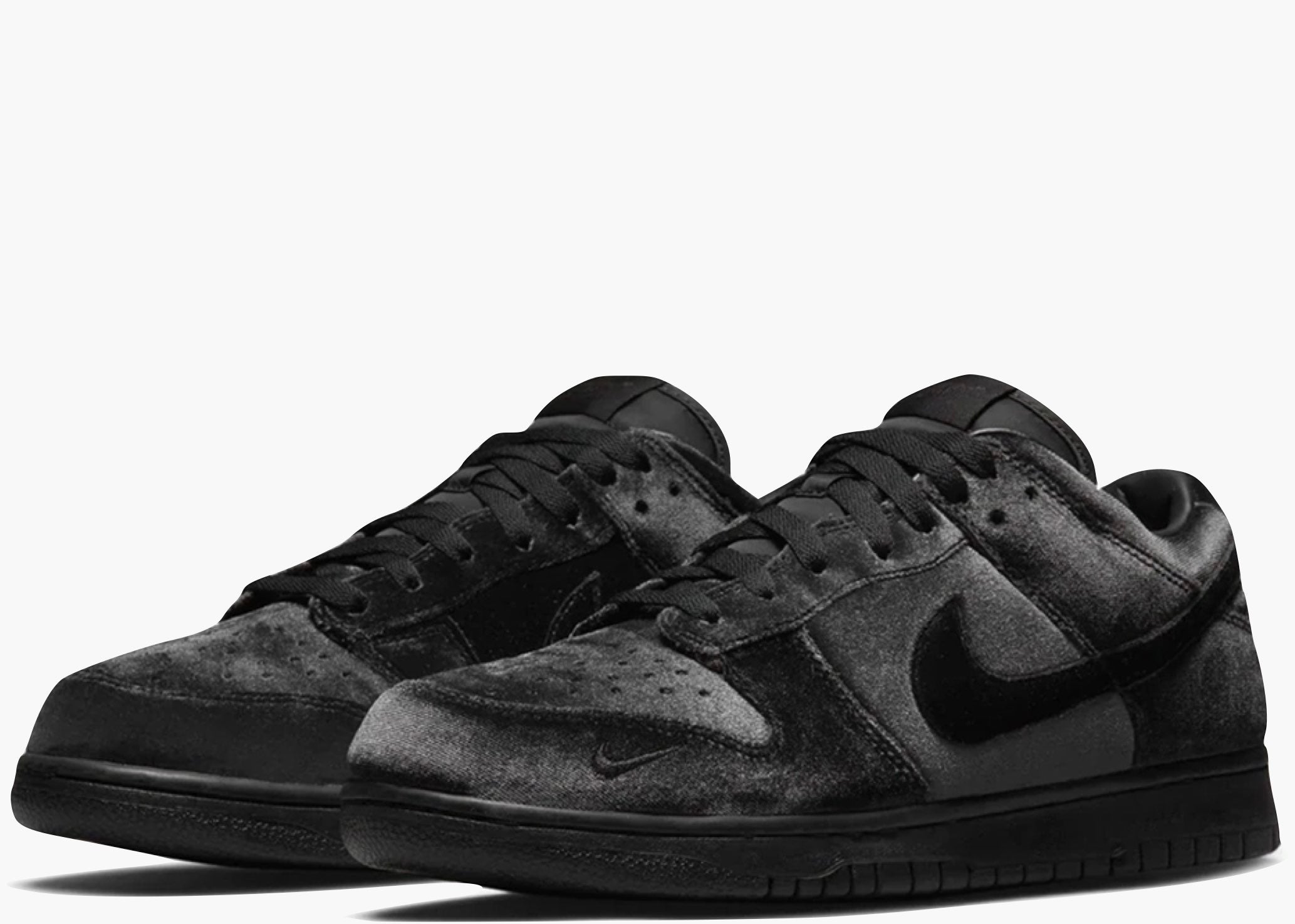 Nike Dunk Low Dover Street Market Triple Black Velvet Hype Clothinga Limited Edition