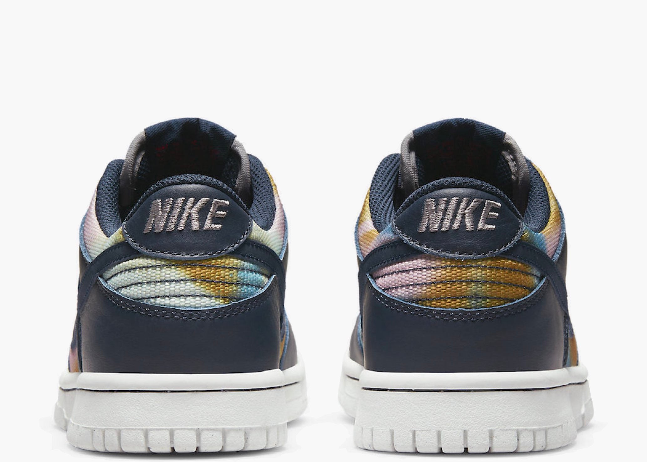 Nike Dunk Low
Graffiti Navy Hype clothinga Limited Edition