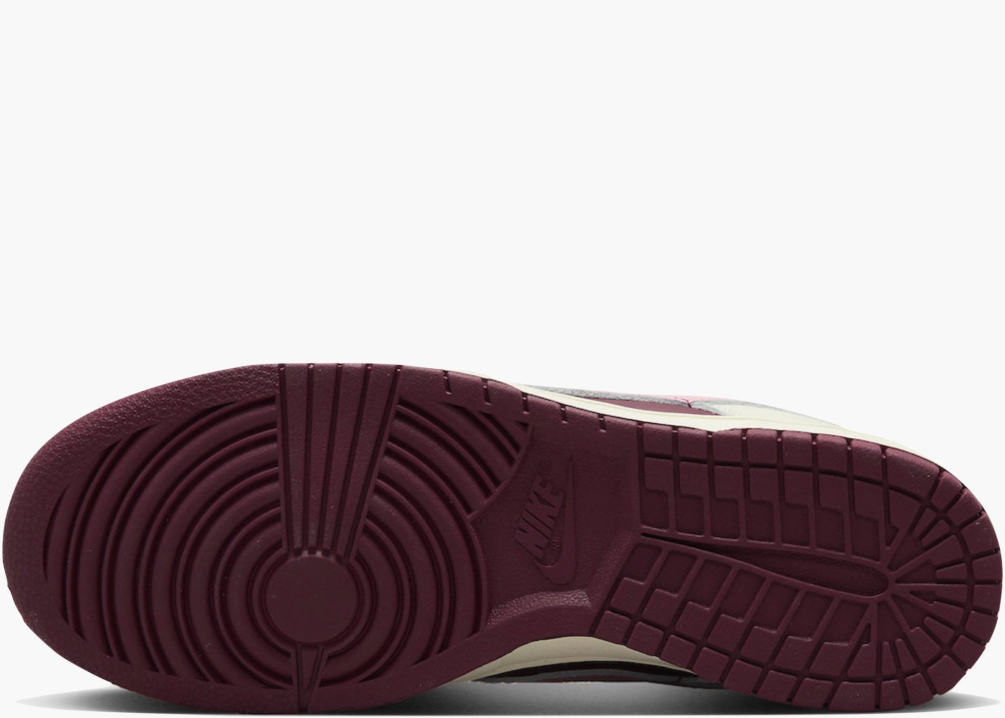 Nike Dunk Low Retro PRM Valentine's Day (2023) Hype Clothinga Limited Edition