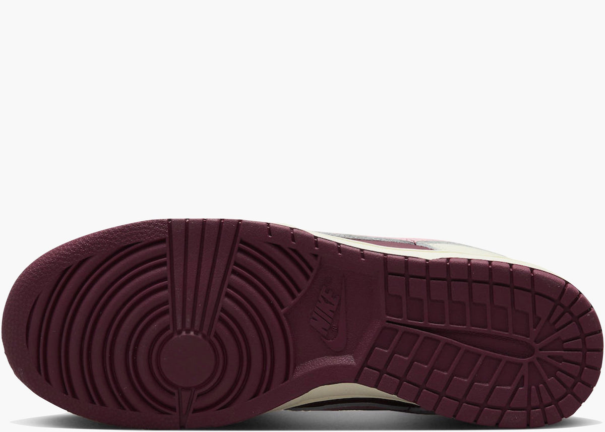 Nike Dunk Low Retro PRM Valentine's Day (2023) Hype Clothinga Limited Edition