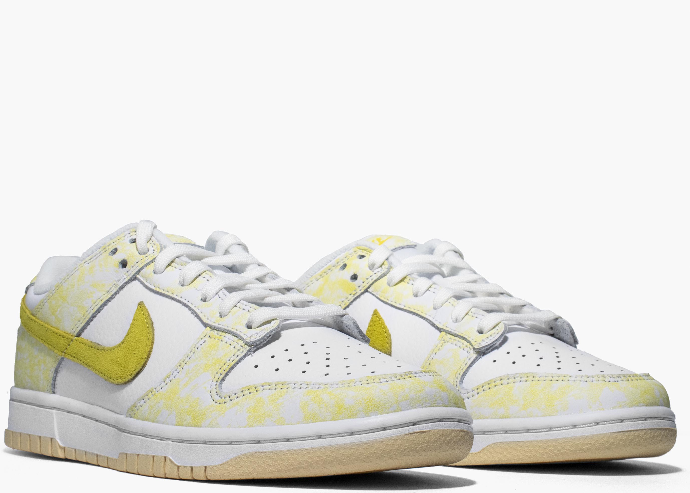 Nike Dunk Low Strike Yellow (W) Hype Clothinga Limited Edition