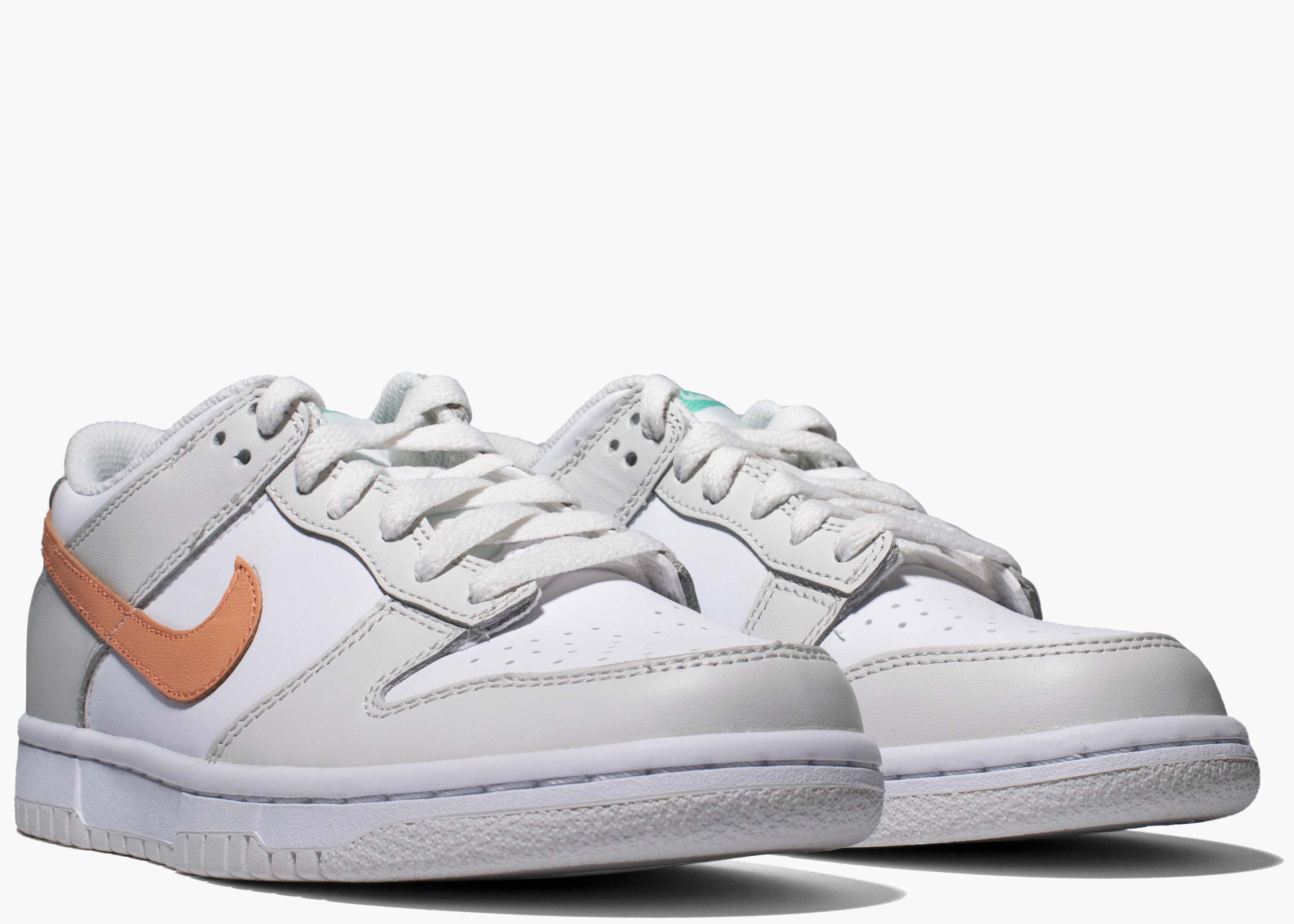 Nike Dunk Low Tropical Twist CW1590-101 Hype Clothinga Limited Edition