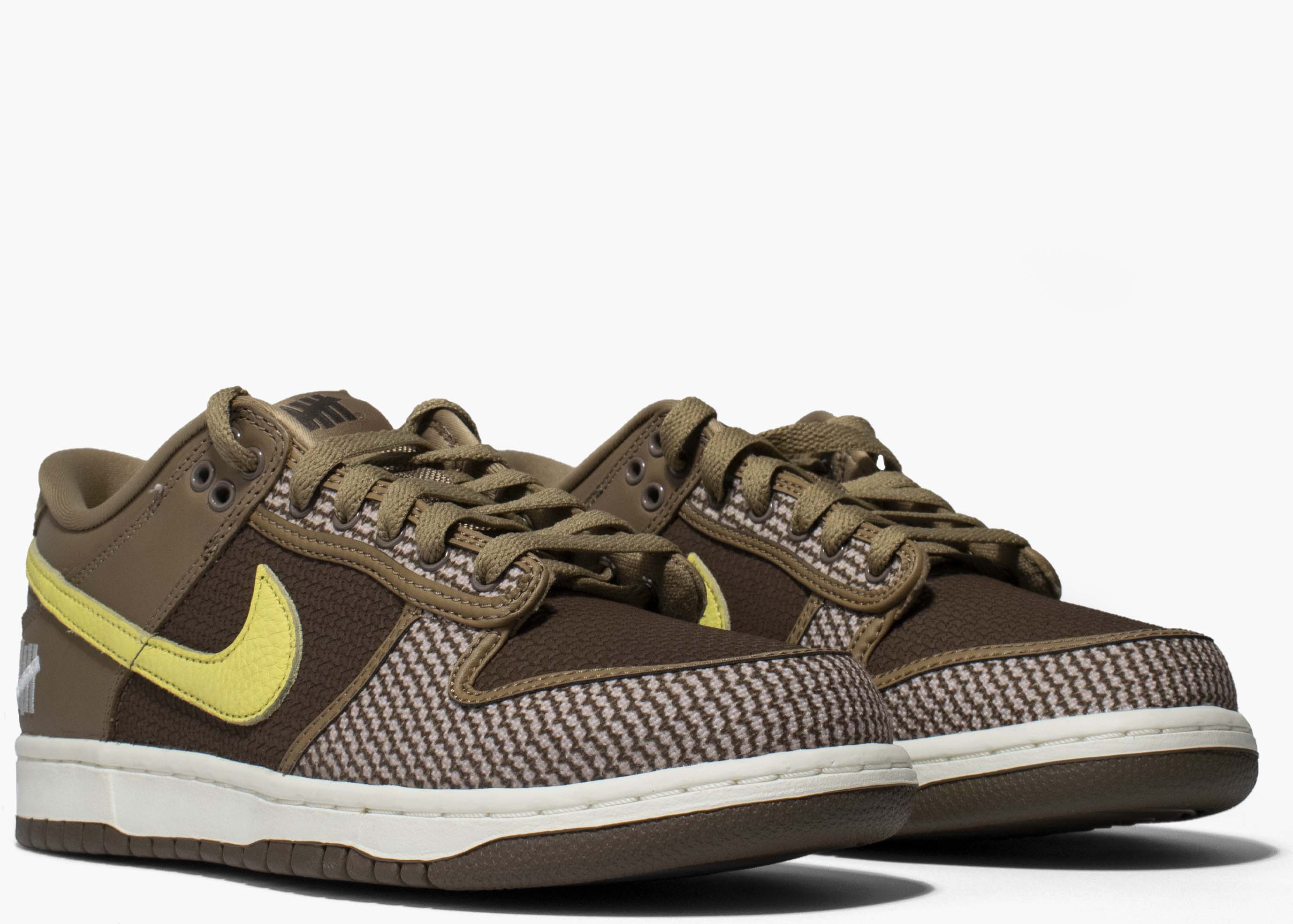 Nike Dunk Low Undefeated Canteen DH3061-200 Hype Clothinga Limited Edition