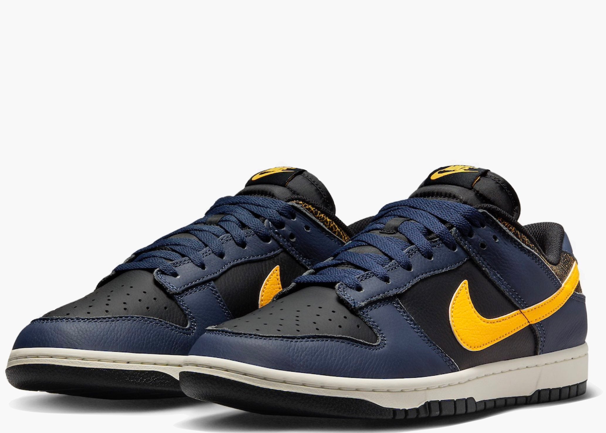 Nike Dunk Low Vintage Michigan FZ4014-010 Hype Clothinga Limited Edition