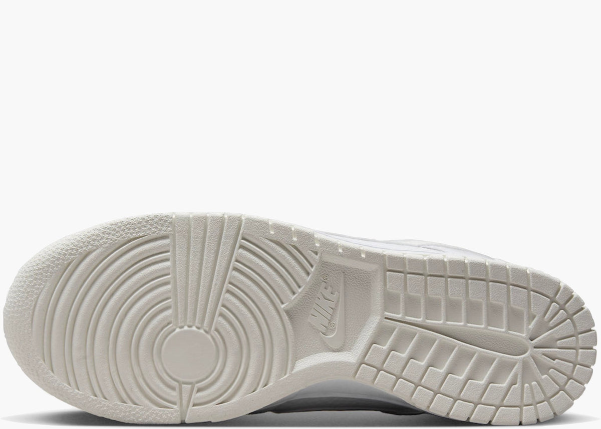 Nike Dunk Low Yellow Heart (W) Hype Clothinga Limited Edition