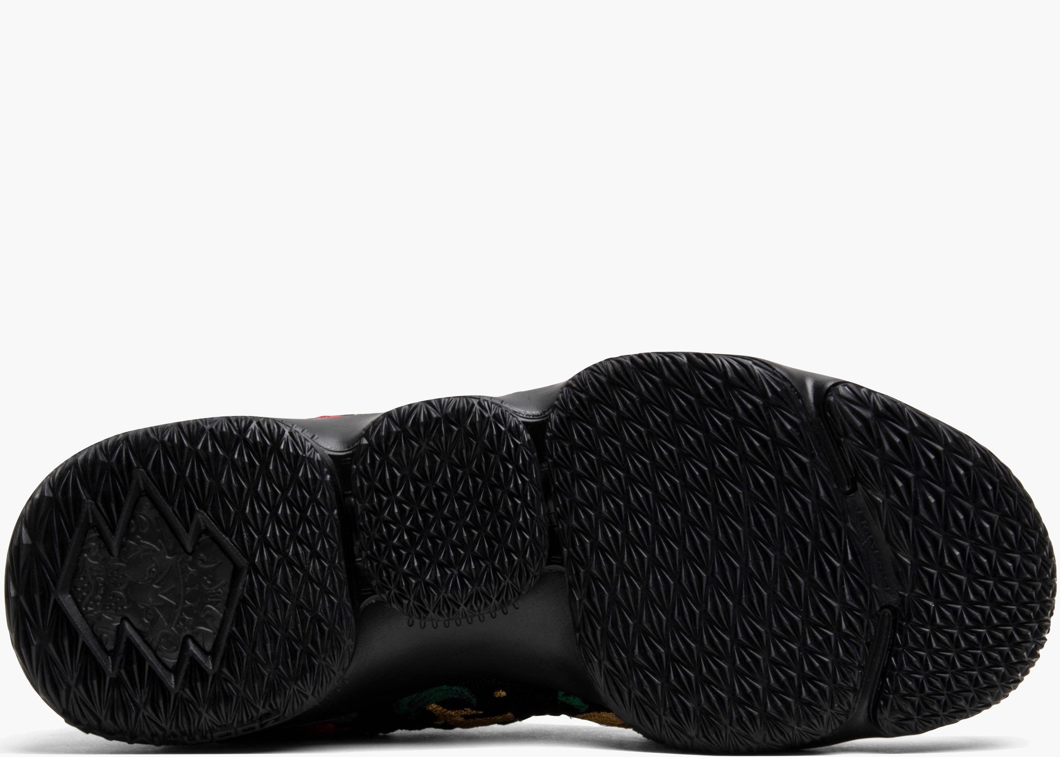 Nike Lebron 15 Perf Closing Ceremony AJ3936-002 Hype Clothinga