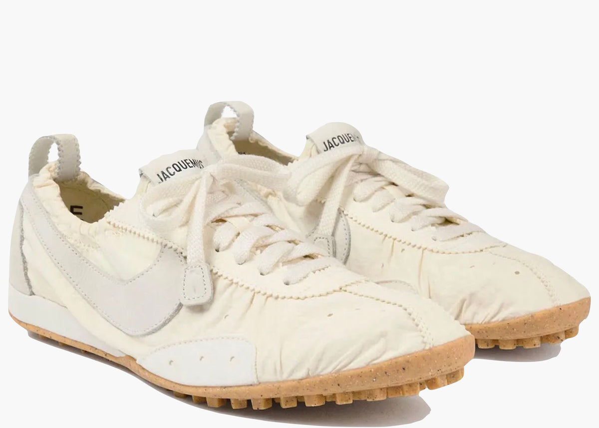 Nike Moon Shoe-Sp Jacquemus Soft Pearl (W) HV8547-002 Hype Clothinga Limited Edition