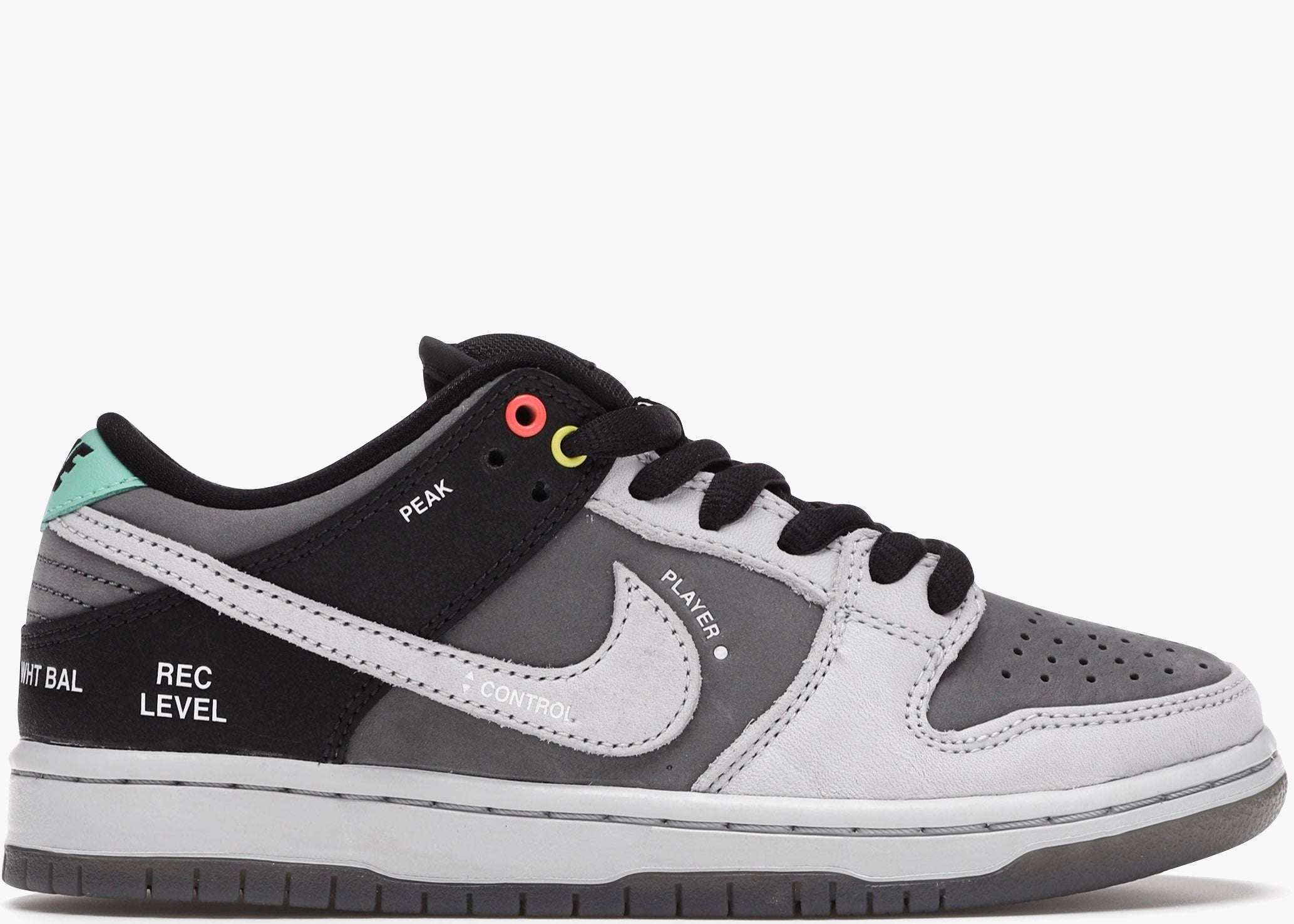 Nike SB Dunk Low VX1000