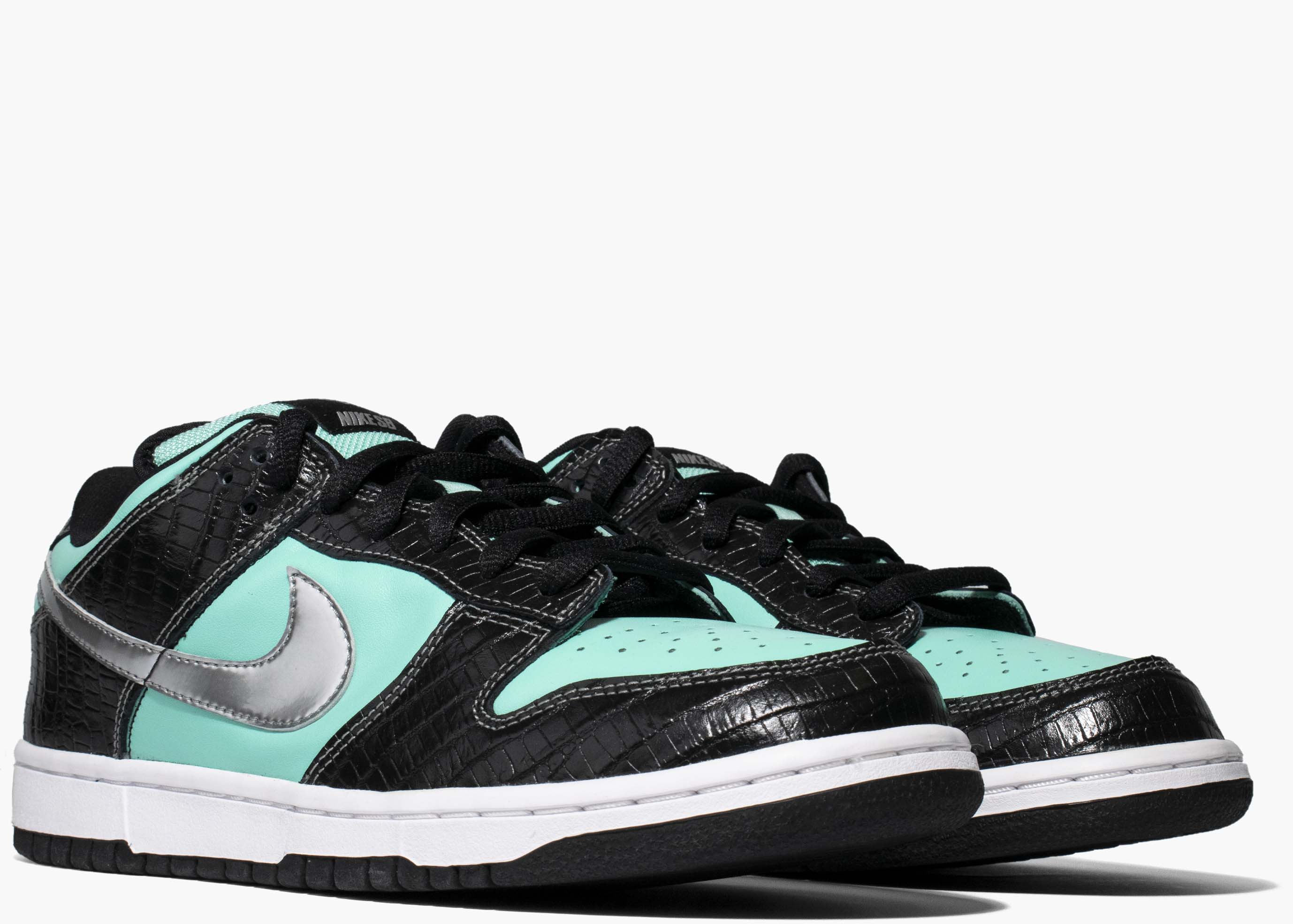 Nike Sb Dunk Low Pro Diamond Tiffany Hype Clothinga Limited Edition