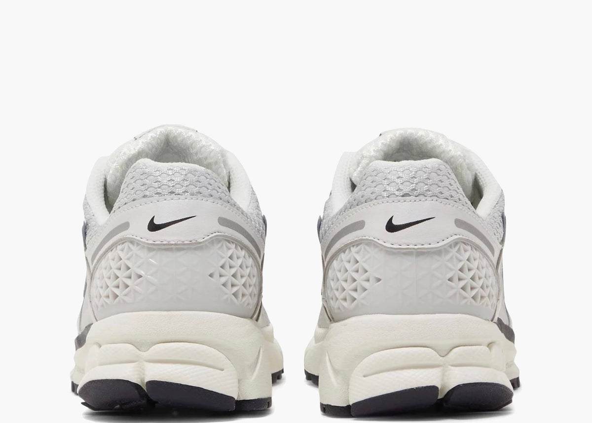 Nike Zoom Vomero 5 Photon Dust Metallic Silver (W) FD0884-025 Hype Clothinga Limited Edition