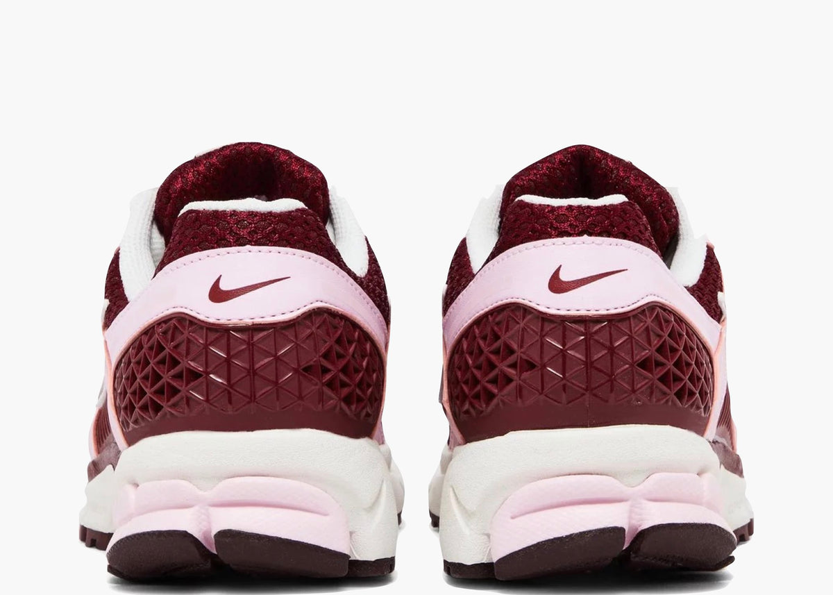 Nike Zoom Vomero 5 Pink Foam Team Red (W) FN7196-663 Hype Clothinga Limited Edition