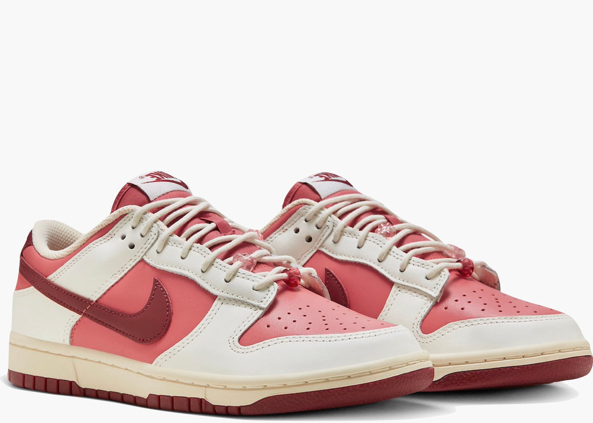 Nike Dunk Low
Valentine's Day 2024 Alternate (W) Hype Clothinga limited edition